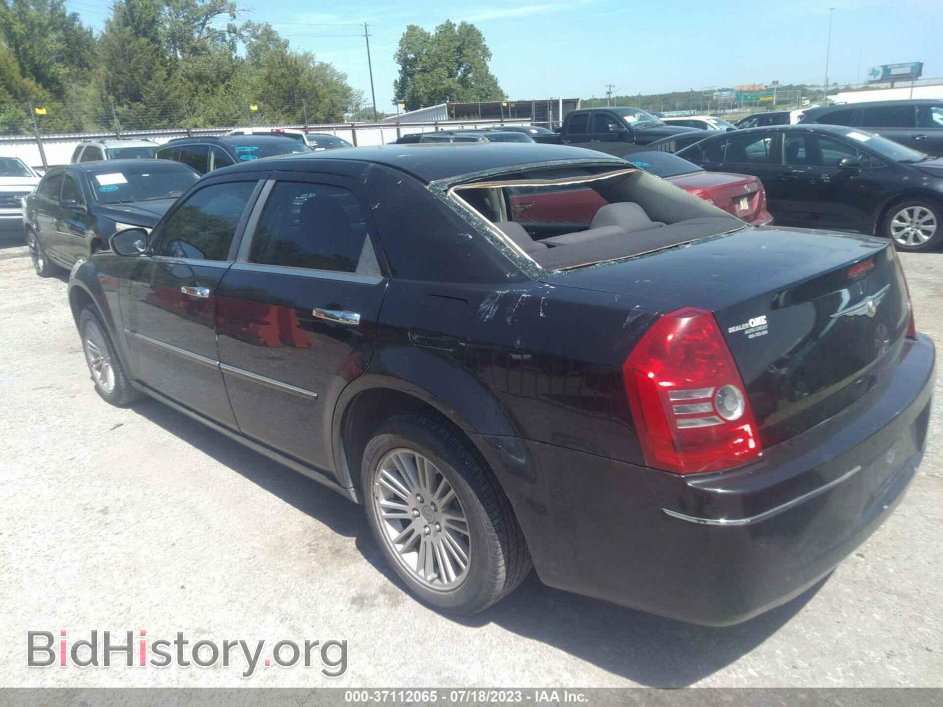 2010 CHRYSLER 300 - VIN: 2C3CA5CV6AH163204 - Фото 3