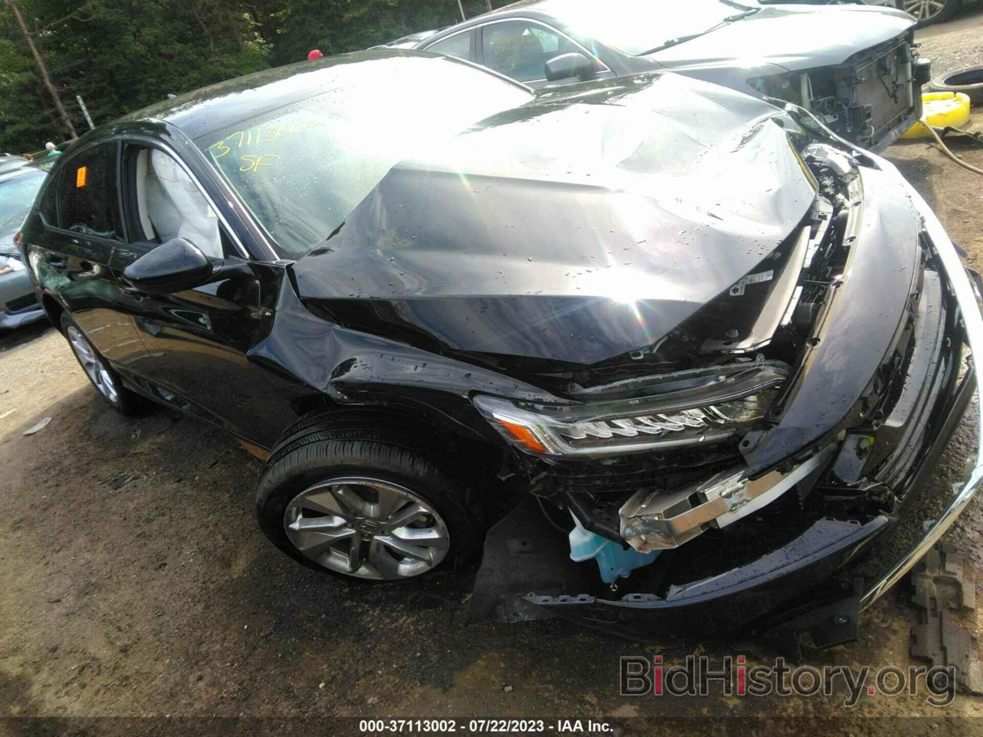 Photo 1HGCV1F10KA142352 - HONDA ACCORD SEDAN 2019