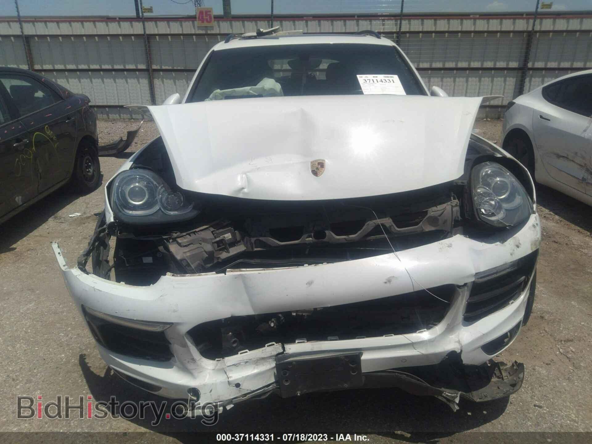 2016 PORSCHE CAYENNE - VIN: WP1AE2A26GLA61801 - Фото 12