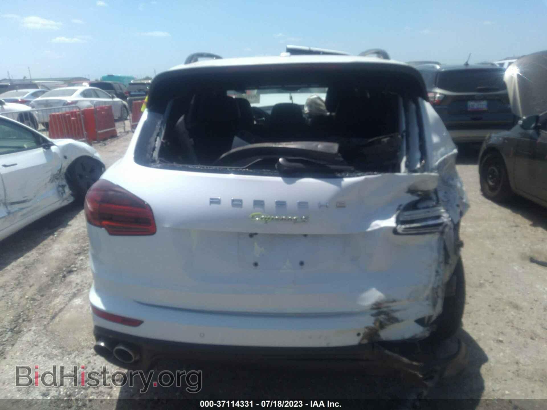 2016 PORSCHE CAYENNE - VIN: WP1AE2A26GLA61801 - Фото 16