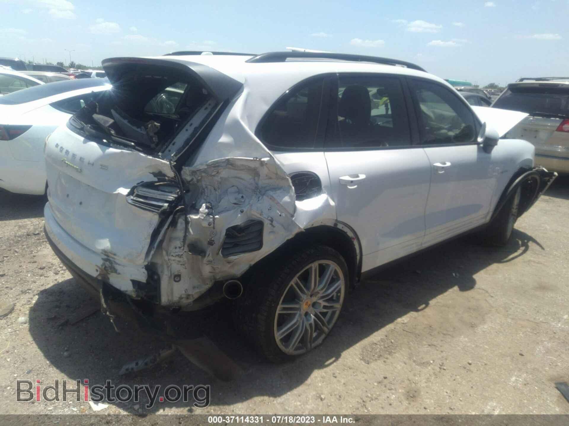 2016 PORSCHE CAYENNE - VIN: WP1AE2A26GLA61801 - Фото 4