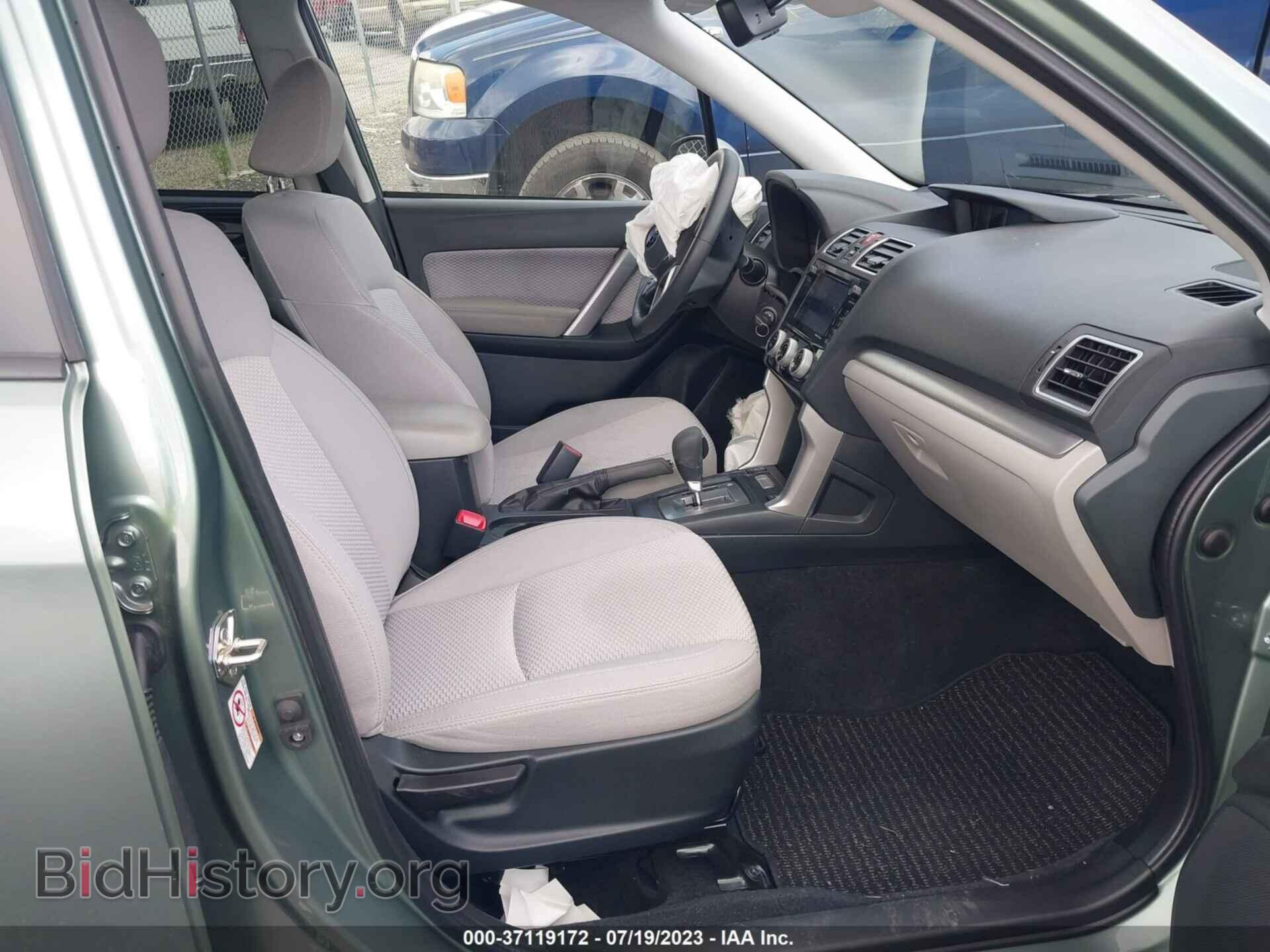 2017 SUBARU FORESTER - VIN: JF2SJAEC4HH450991 - Фото 5