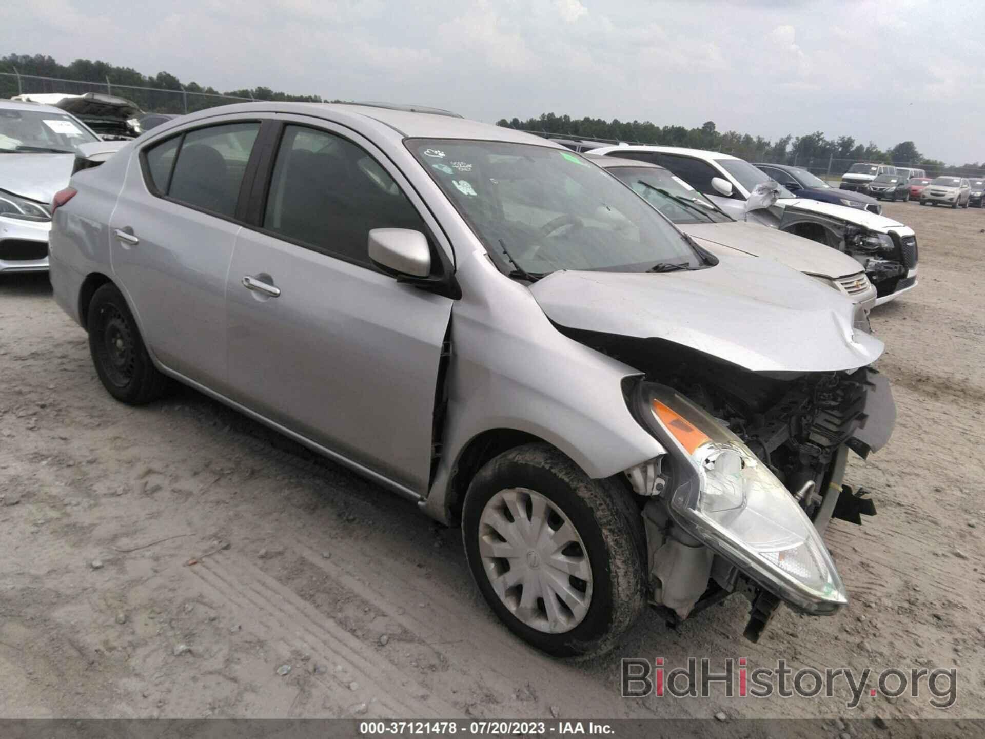 Photo 3N1CN7AP4KL852153 - NISSAN VERSA SEDAN 2019