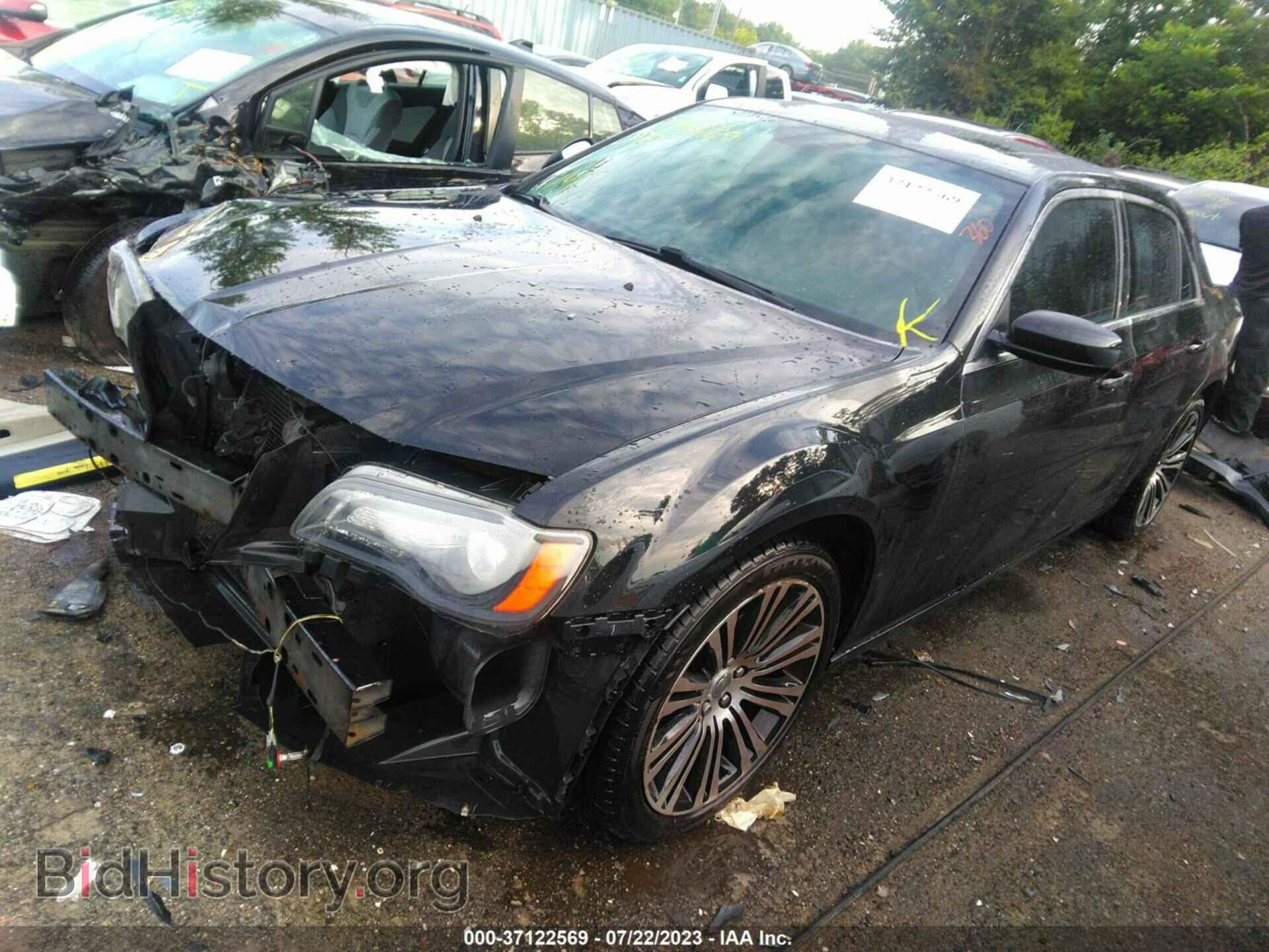 2013 CHRYSLER 300 - VIN: 2C3CCABG7DH590921 - Фото 2