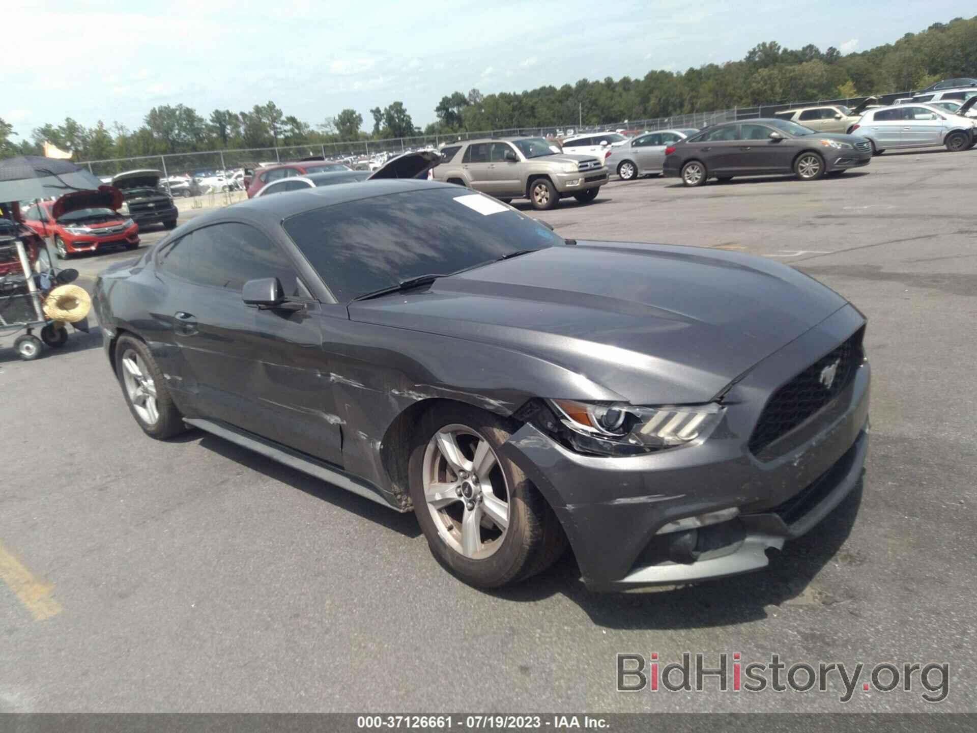 Photo 1FA6P8TH8F5384827 - FORD MUSTANG 2015
