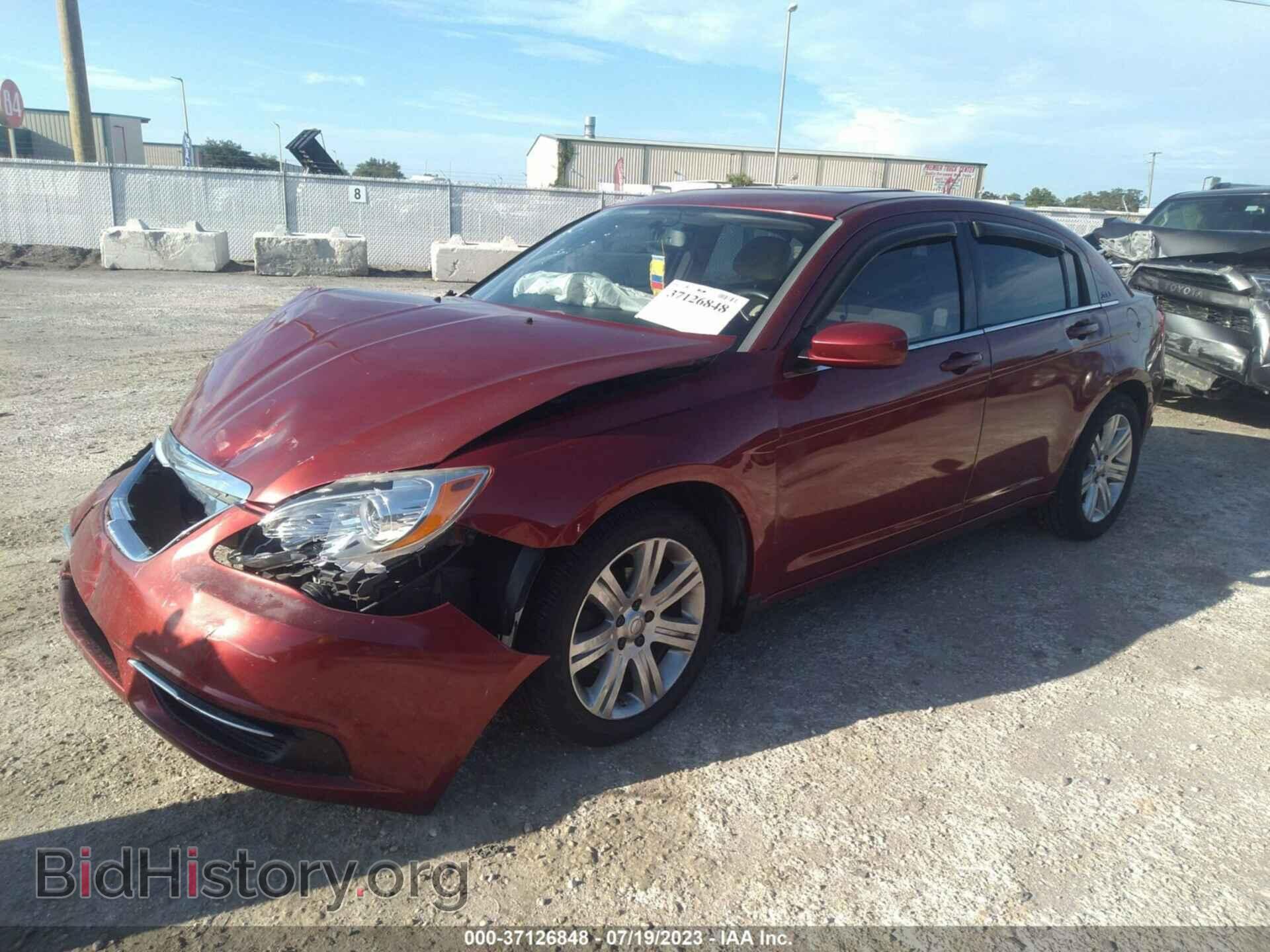 2013 CHRYSLER 200 - VIN: 1C3CCBBB5DN598050 - Фото 2