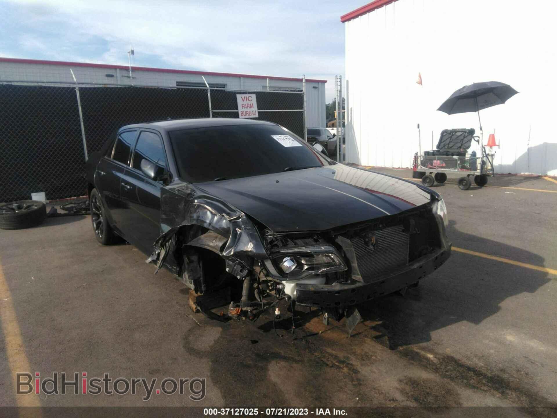 2019 CHRYSLER 300 - VIN: 2C3CCABG6KH515883 - Фото 6