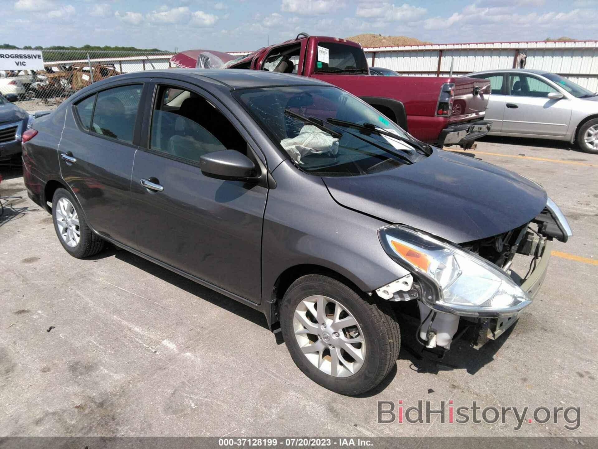 Photo 3N1CN7AP2JL809199 - NISSAN VERSA SEDAN 2018