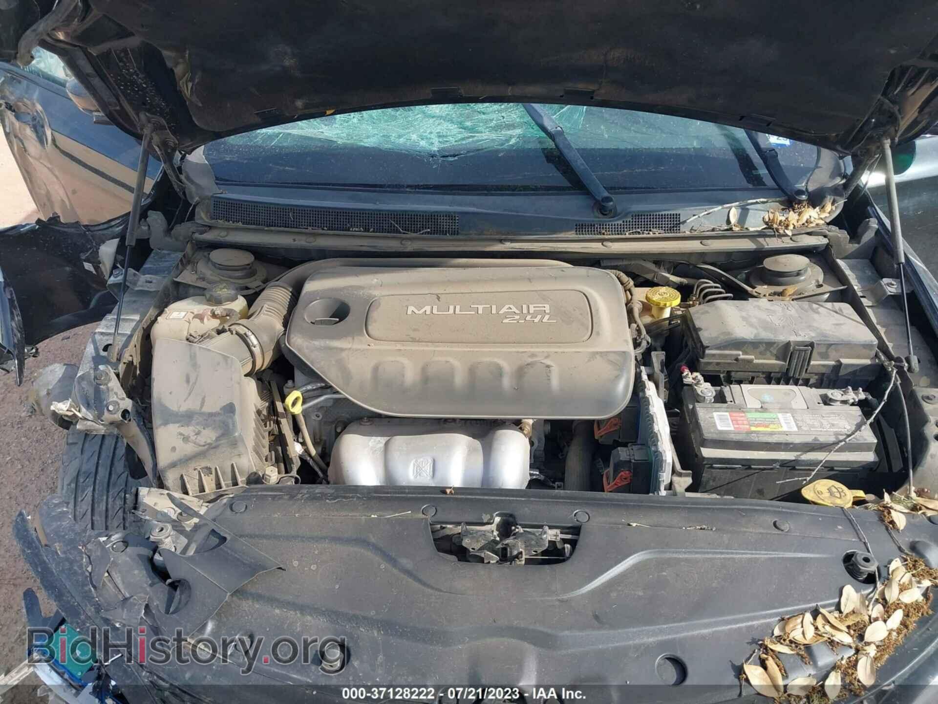 2015 CHRYSLER 200 - VIN: 1C3CCCBB7FN659780 - Фото 10