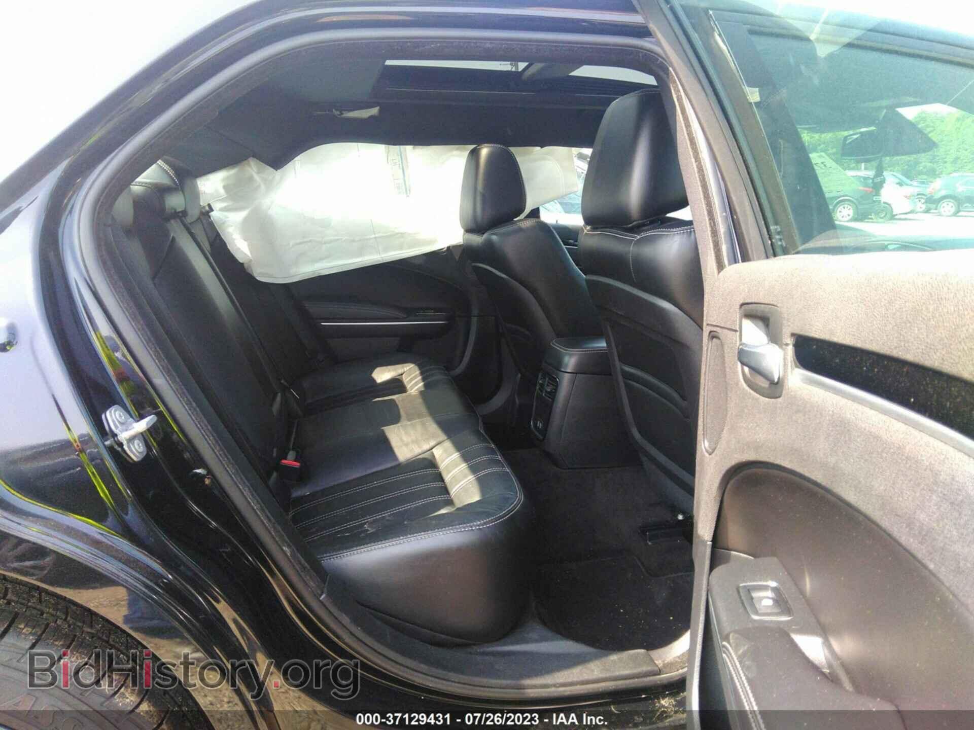 2017 CHRYSLER 300 - VIN: 2C3CCAGG1HH585969 - Фото 8