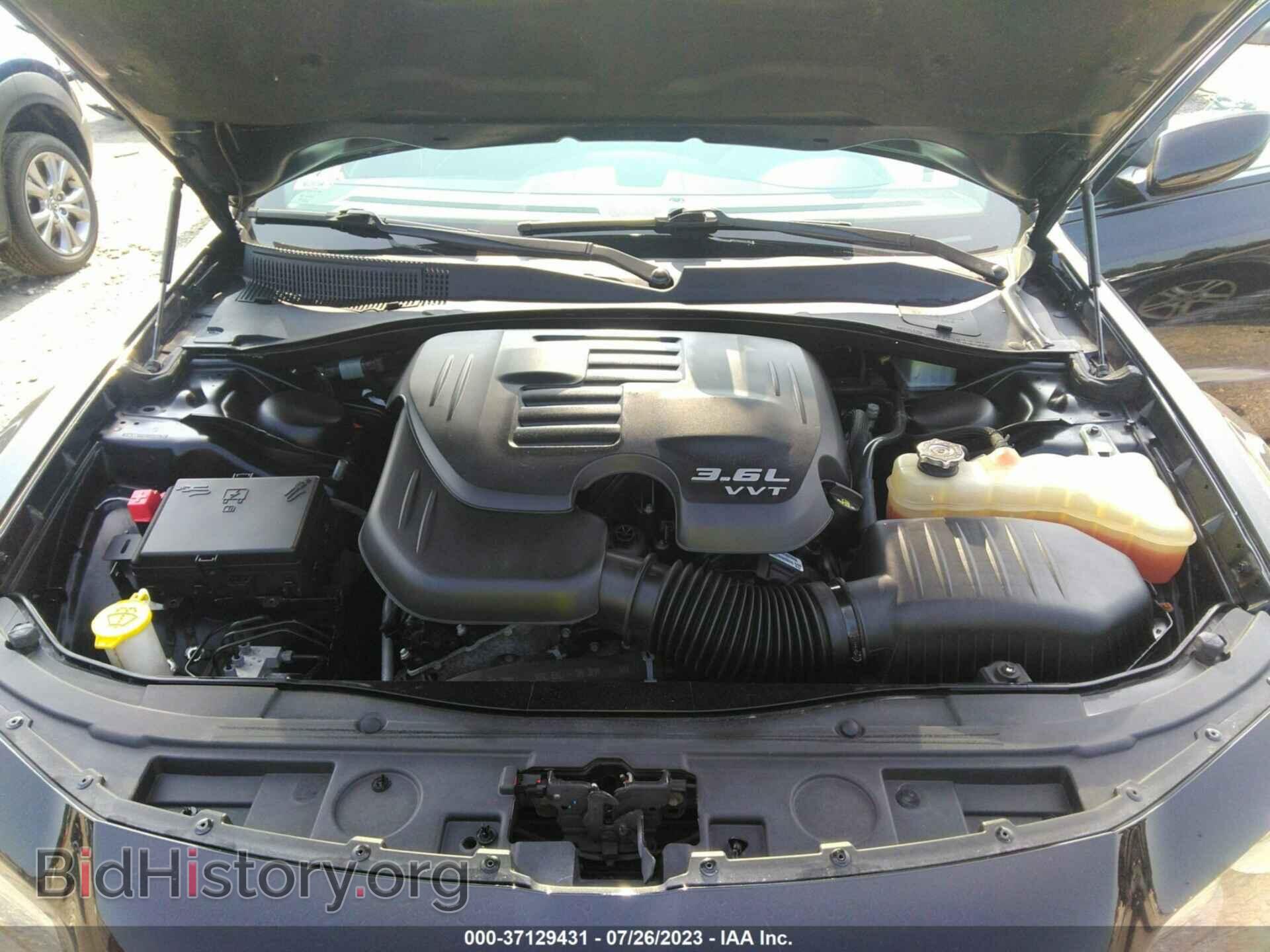2017 CHRYSLER 300 - VIN: 2C3CCAGG1HH585969 - Фото 10