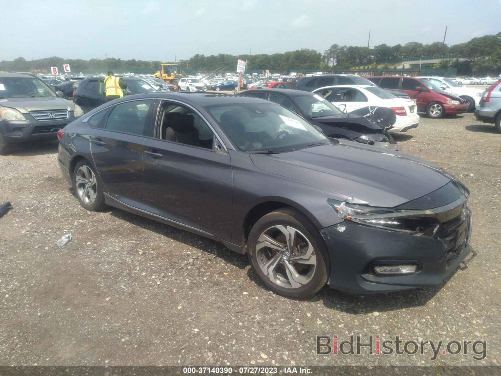 Photo 1HGCV1F42JA048661 - HONDA ACCORD SEDAN 2018