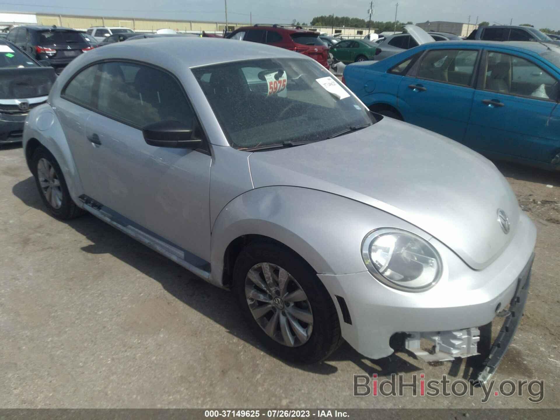 Photo 3VWFP7AT6EM602507 - VOLKSWAGEN BEETLE COUPE 2014