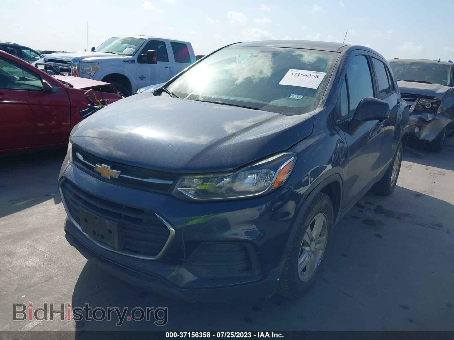 2019 CHEVROLET TRAX - VIN: 3GNCJKSB3KL208245 - Photo 2