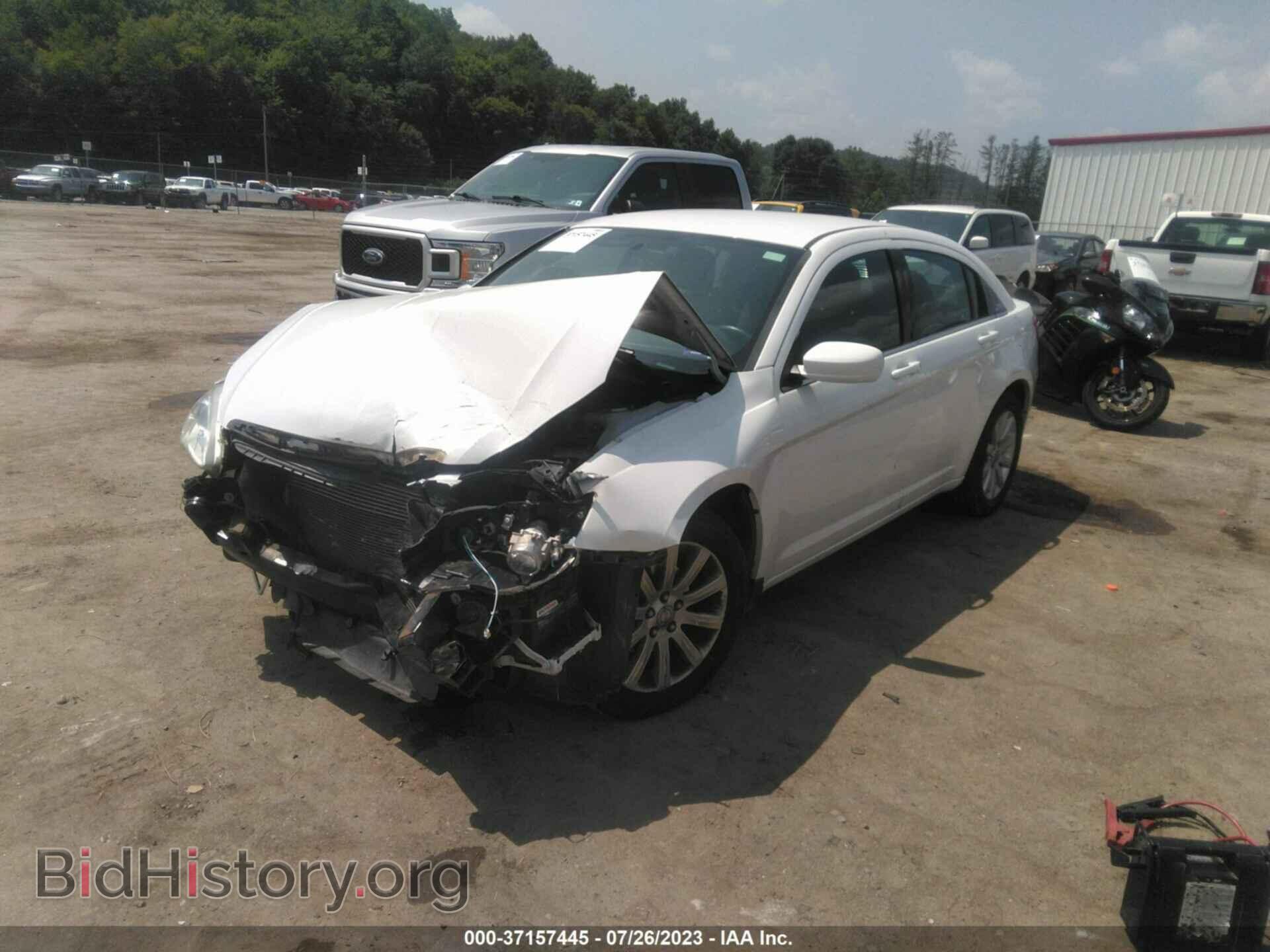 2014 CHRYSLER 200 - VIN: 1C3CCBBB4EN128528 - Фото 2