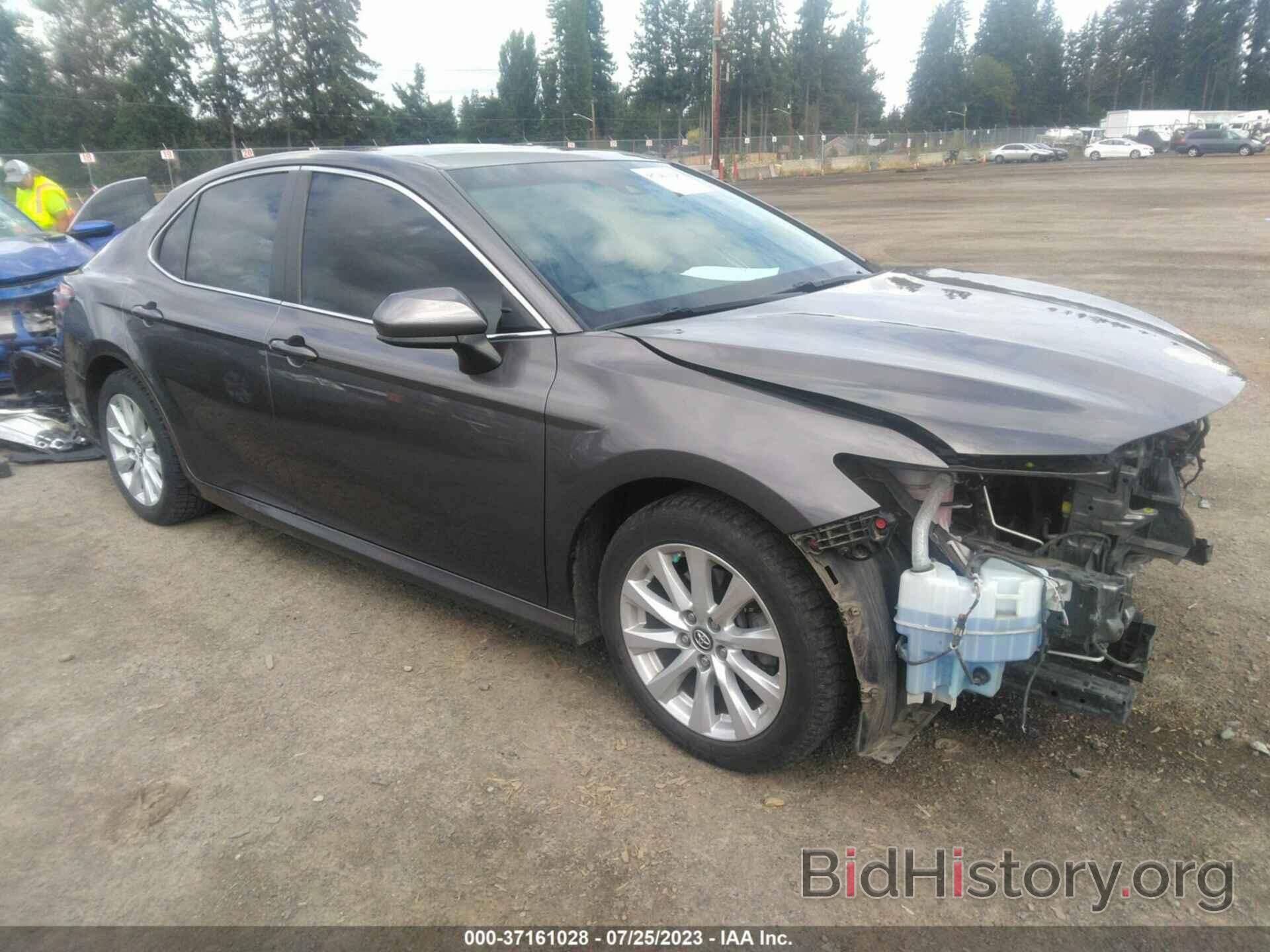 Photo 4T1B11HK4JU111593 - TOYOTA CAMRY 2018