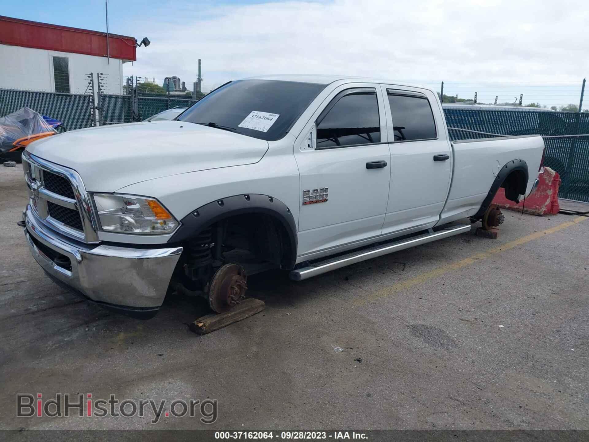2017 RAM 2500 - VIN: 3C6TR5HT3HG612352 - Фото 2