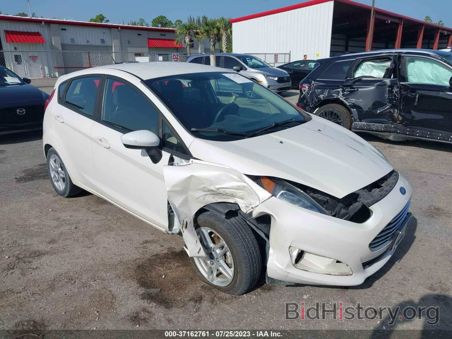 Photo 3FADP4EJ8JM109851 - FORD FIESTA 2018