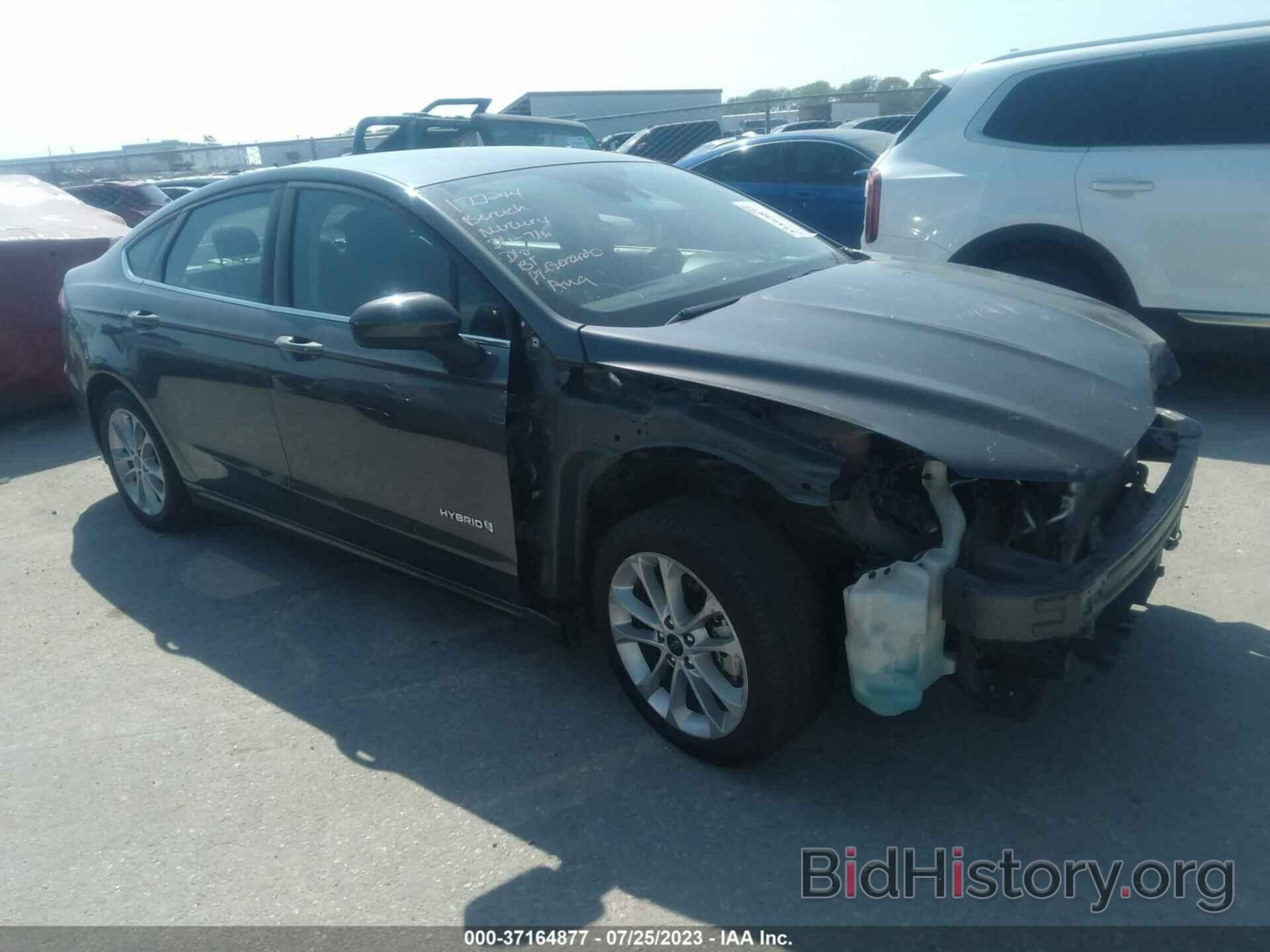 Photo 3FA6P0LU1KR177315 - FORD FUSION HYBRID 2019