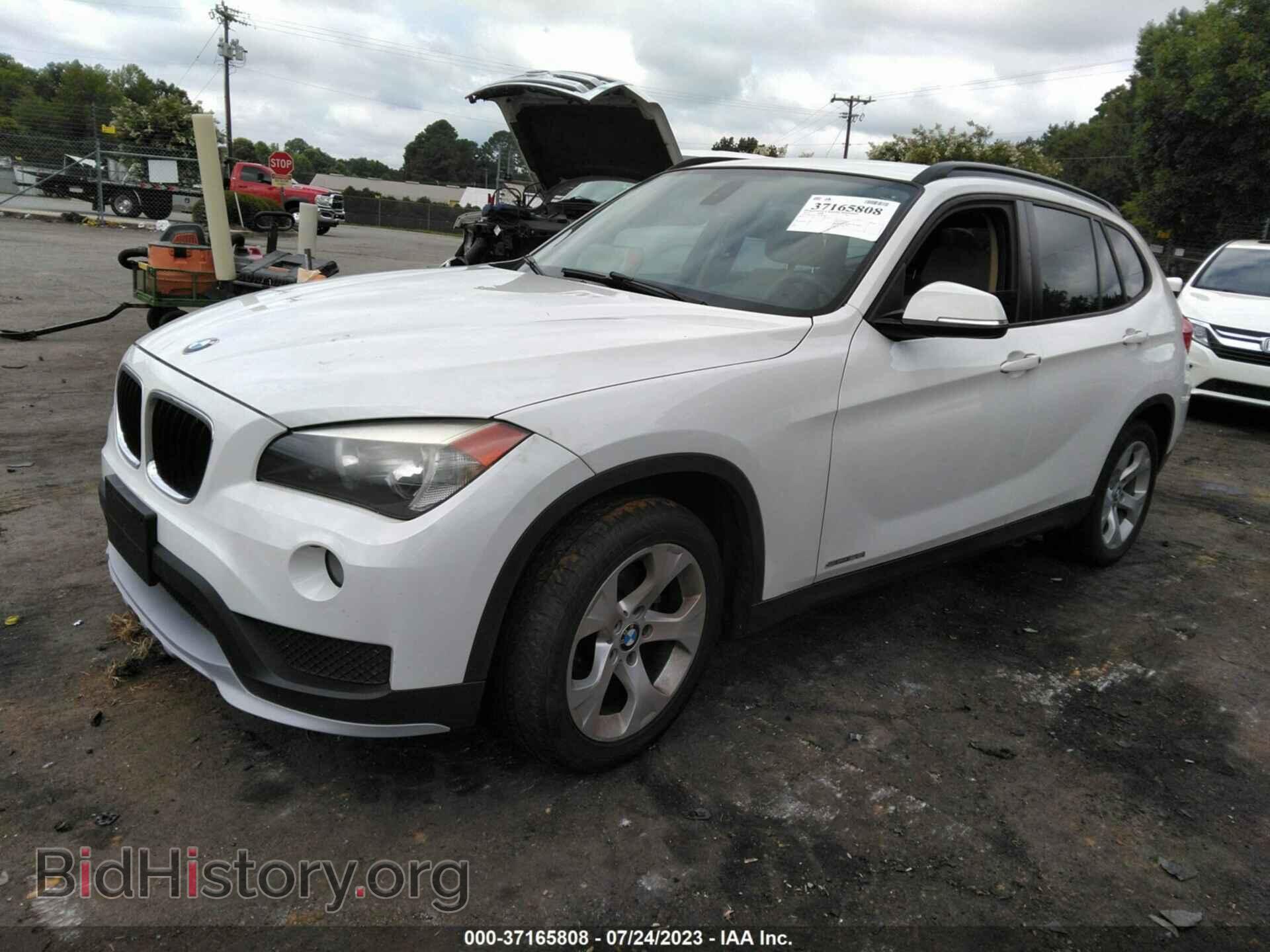 2015 BMW X1 - VIN: WBAVM1C53FVW56841 - Фото 2