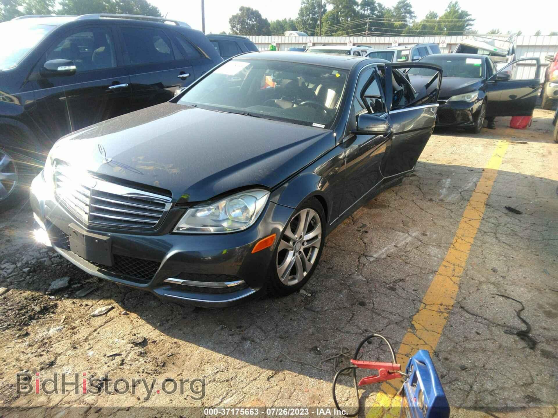 2013 MERCEDES-BENZ C-CLASS - VIN: WDDGF4HB2DA743386 - Фото 2