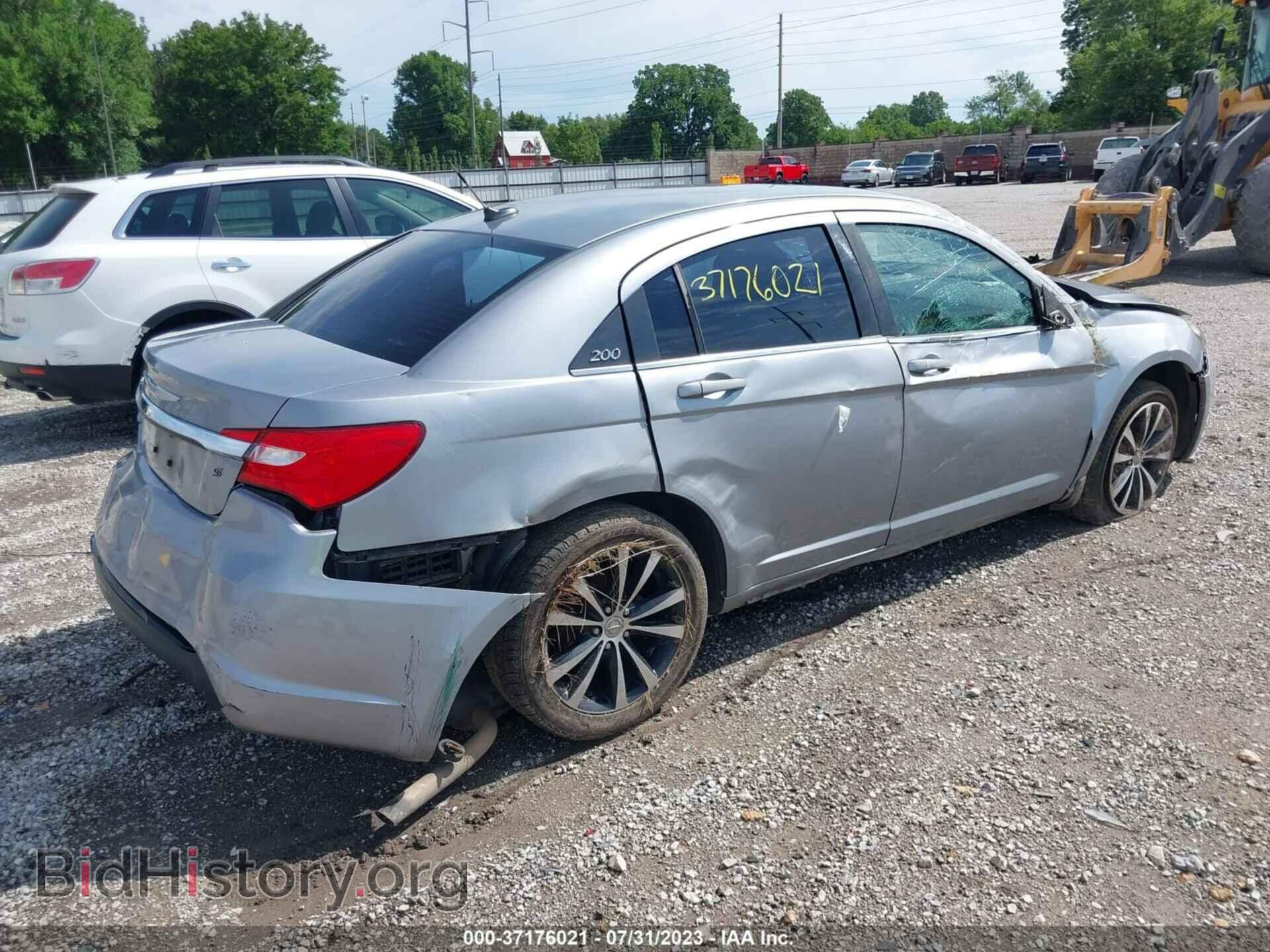 2013 CHRYSLER 200 - VIN: 1C3CCBBB2DN593761 - Фото 4