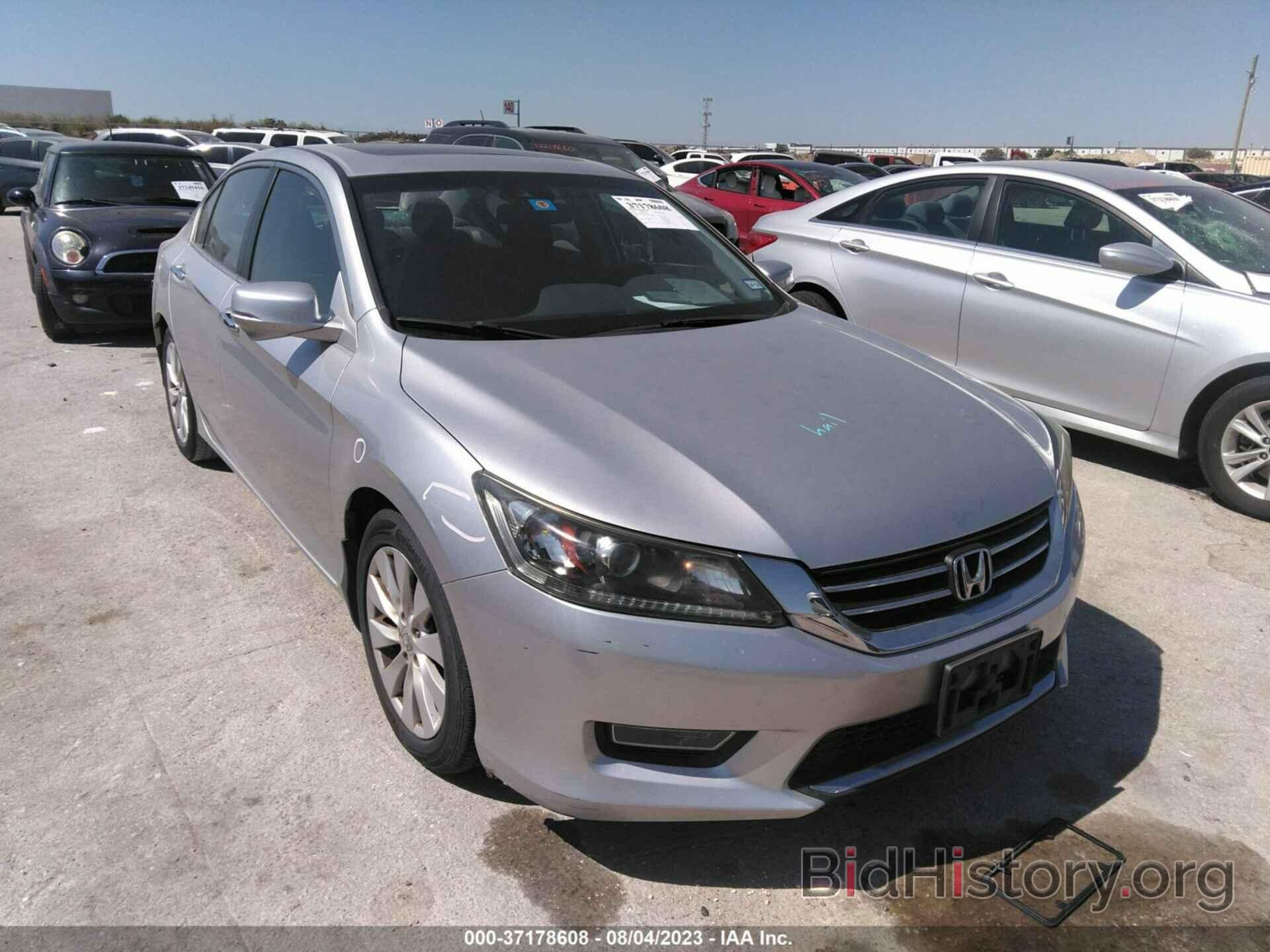 Photo 1HGCR2F83DA169619 - HONDA ACCORD SDN 2013