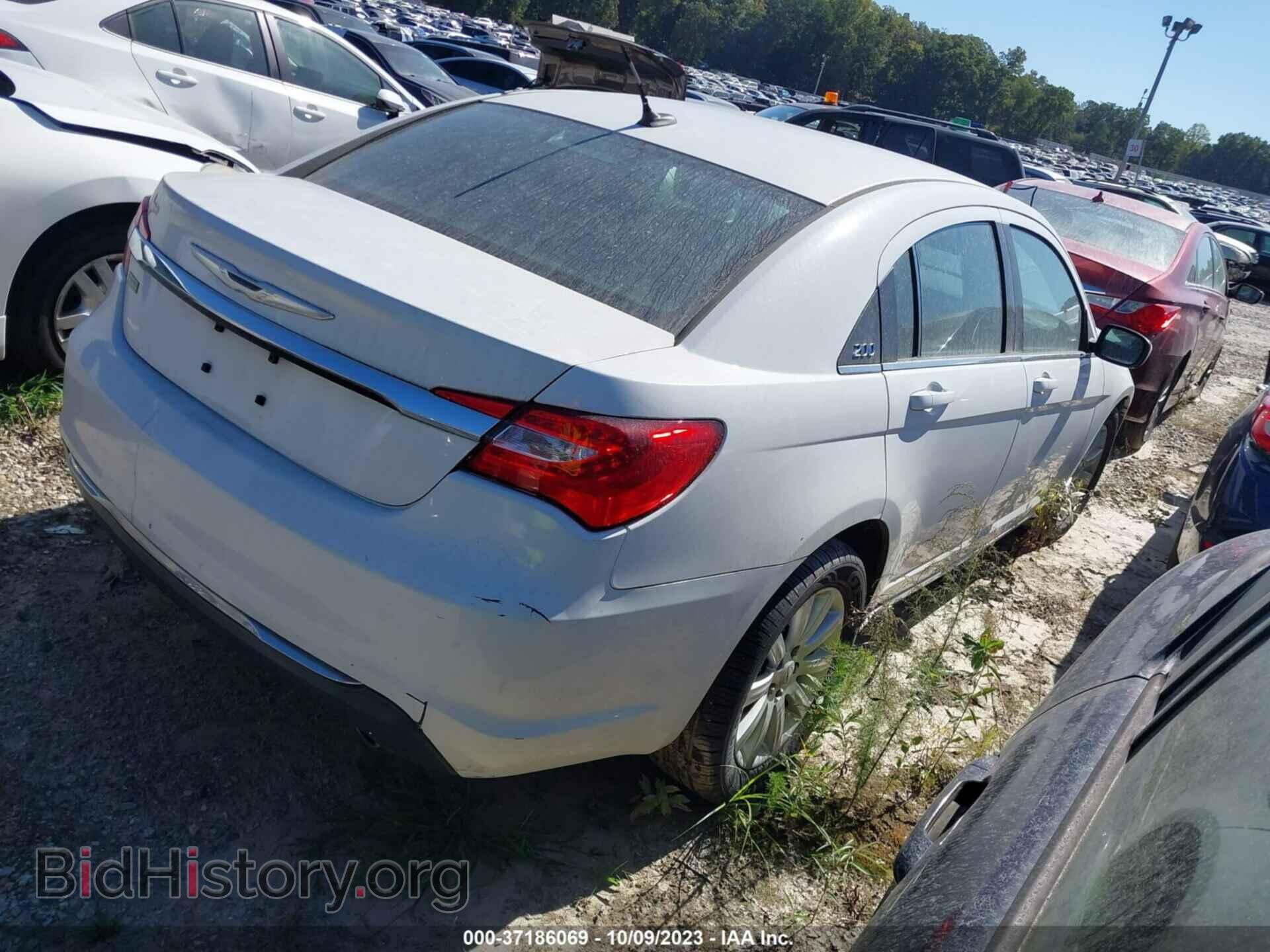 2014 CHRYSLER 200 - VIN: 1C3CCBBG0EN105730 - Фото 4