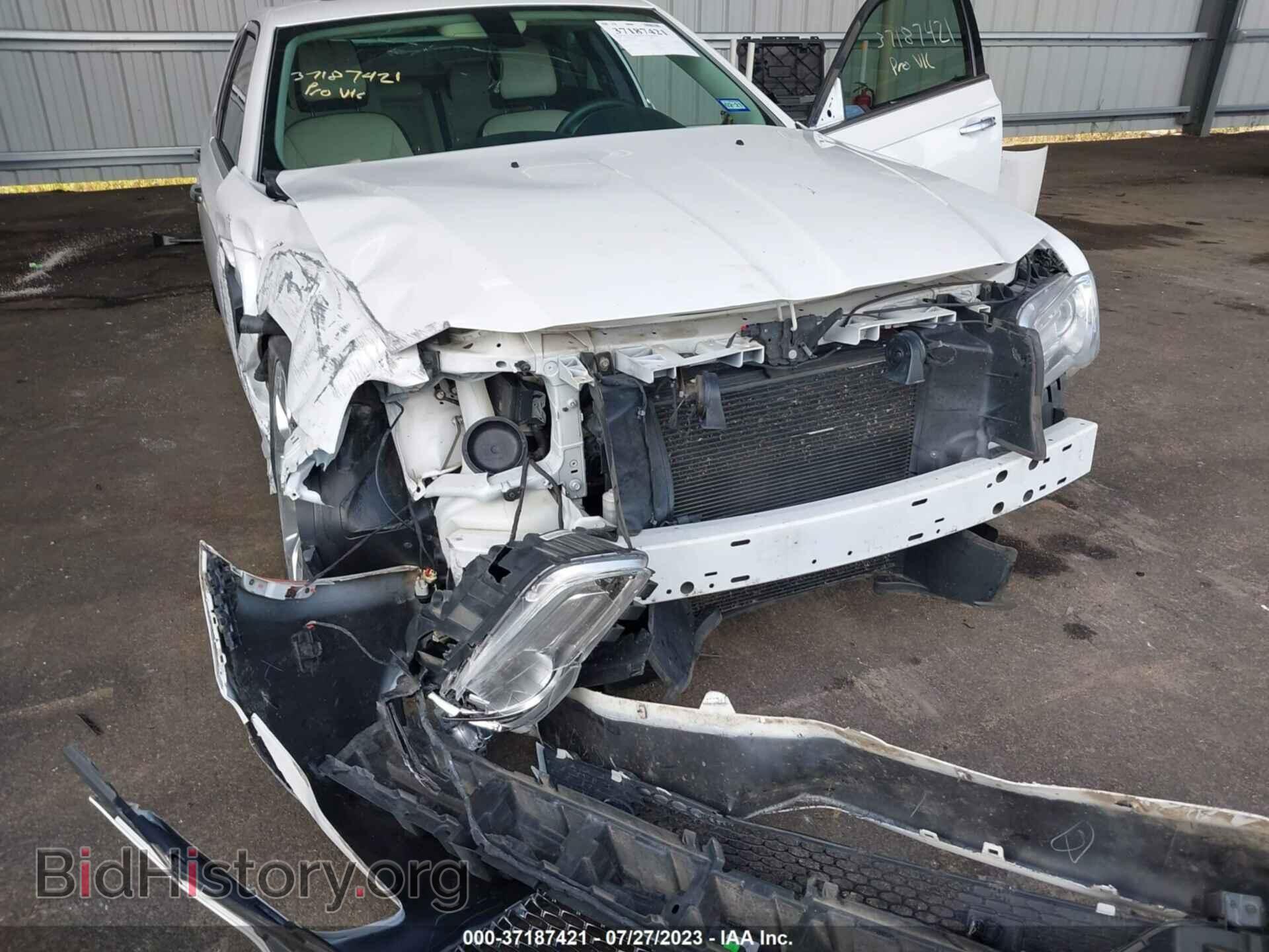 2015 CHRYSLER 300C - VIN: 2C3CCAPT3FH780952 - Фото 6