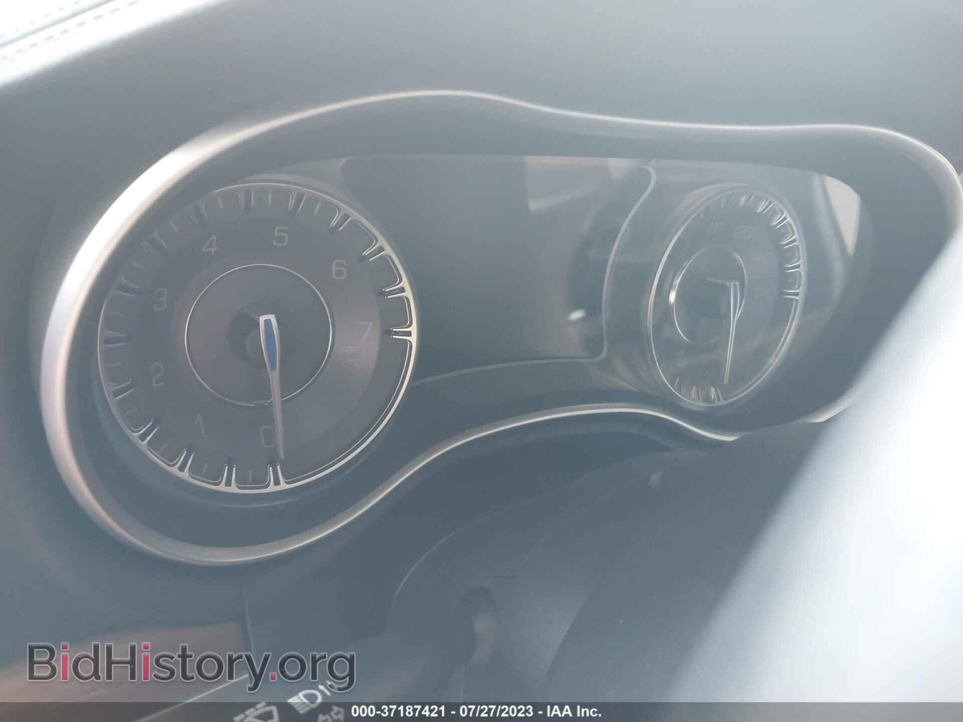 2015 CHRYSLER 300C - VIN: 2C3CCAPT3FH780952 - Фото 7