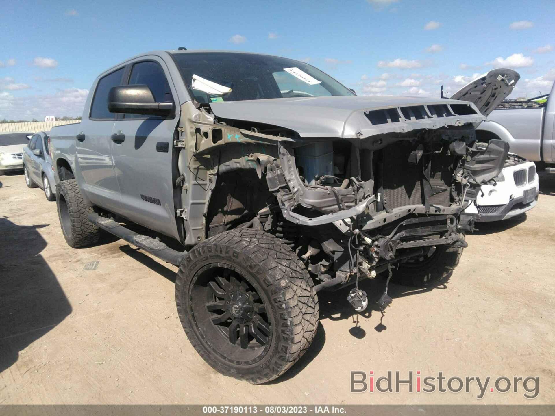 Photo 5TFDW5F15KX841772 - TOYOTA TUNDRA 4WD 2019