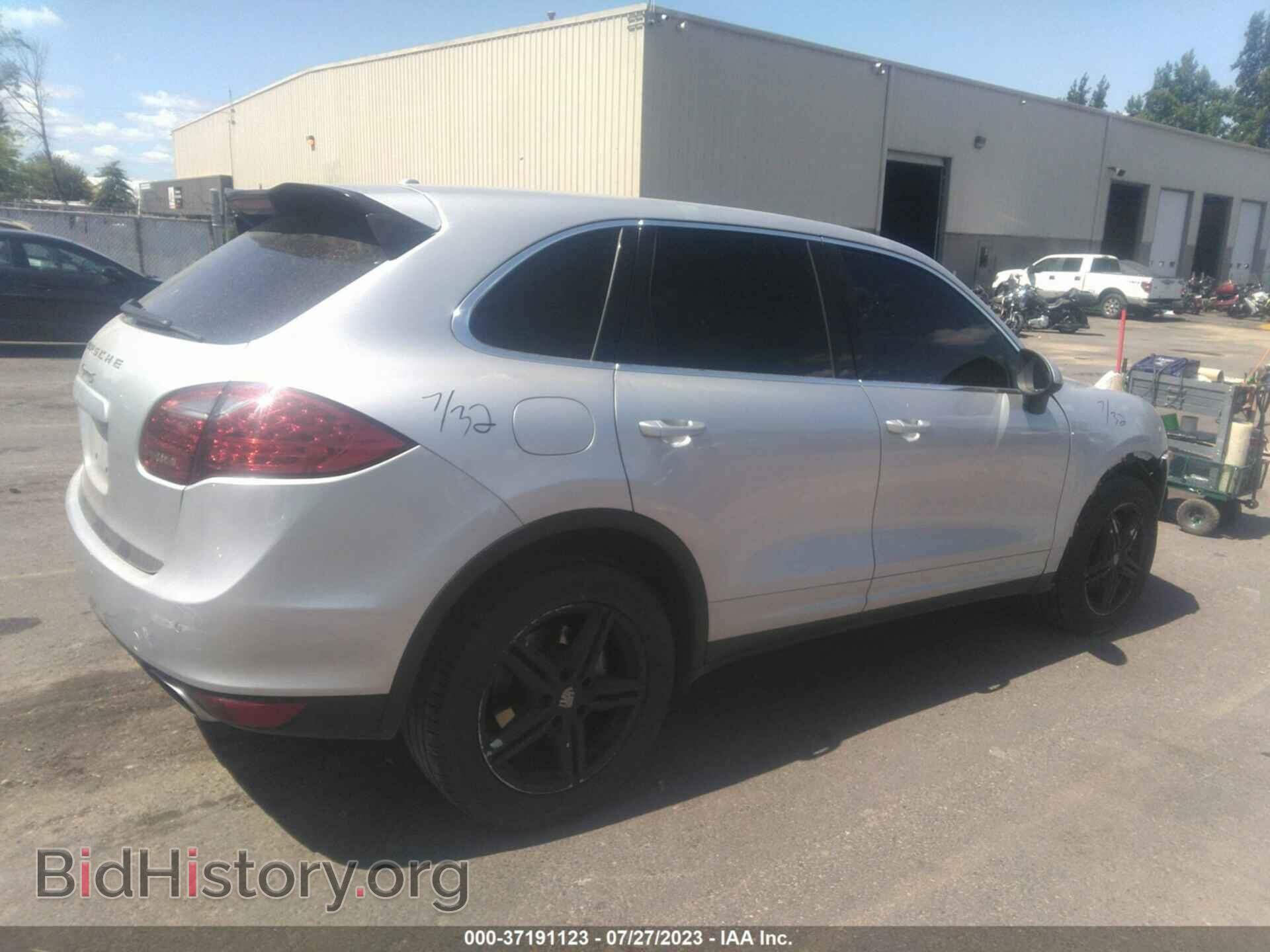 2011 PORSCHE CAYENNE - VIN: WP1AB2A21BLA42963 - Фото 4