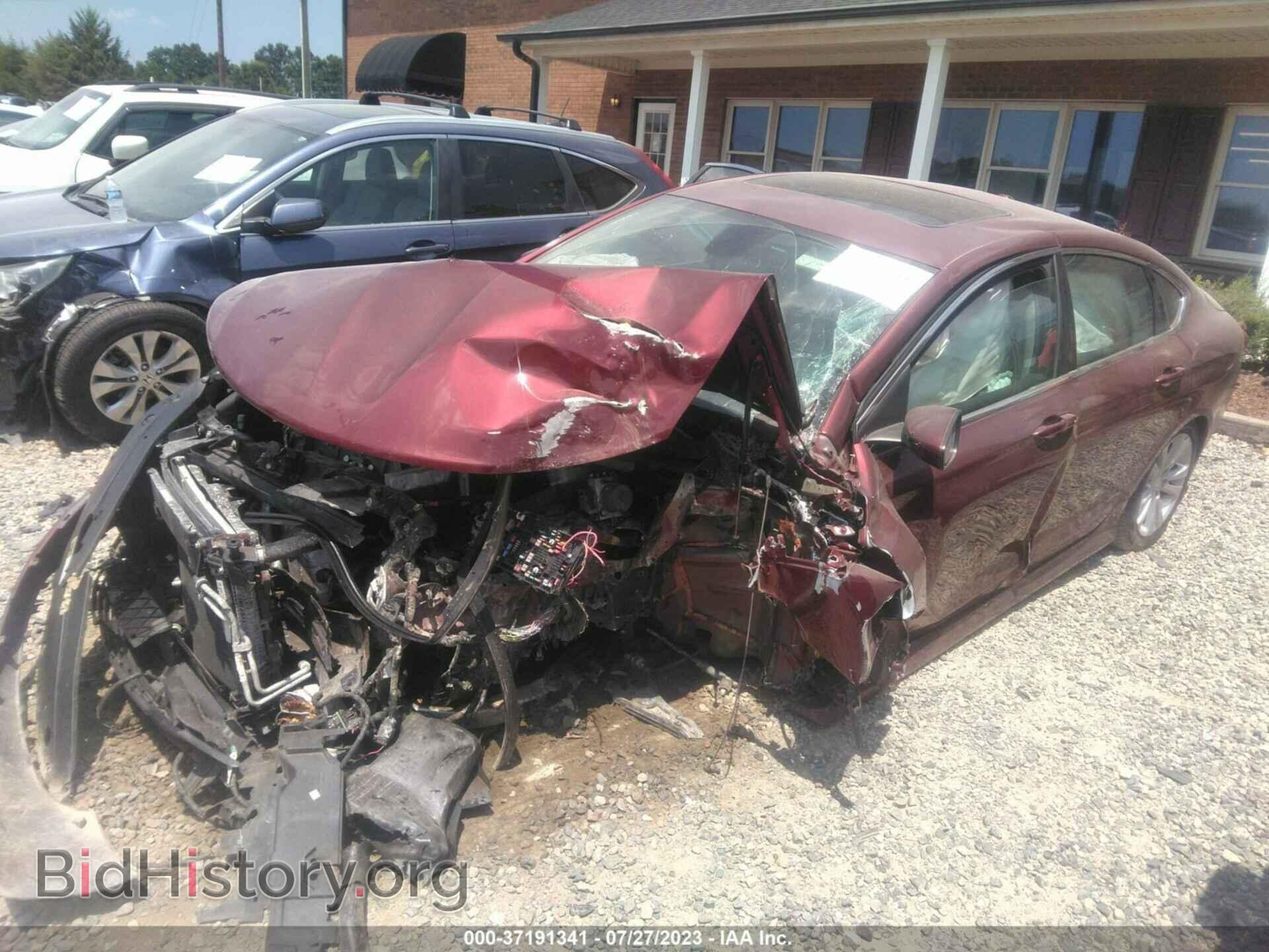 2015 CHRYSLER 200 - VIN: 1C3CCCAB3FN641682 - Фото 2