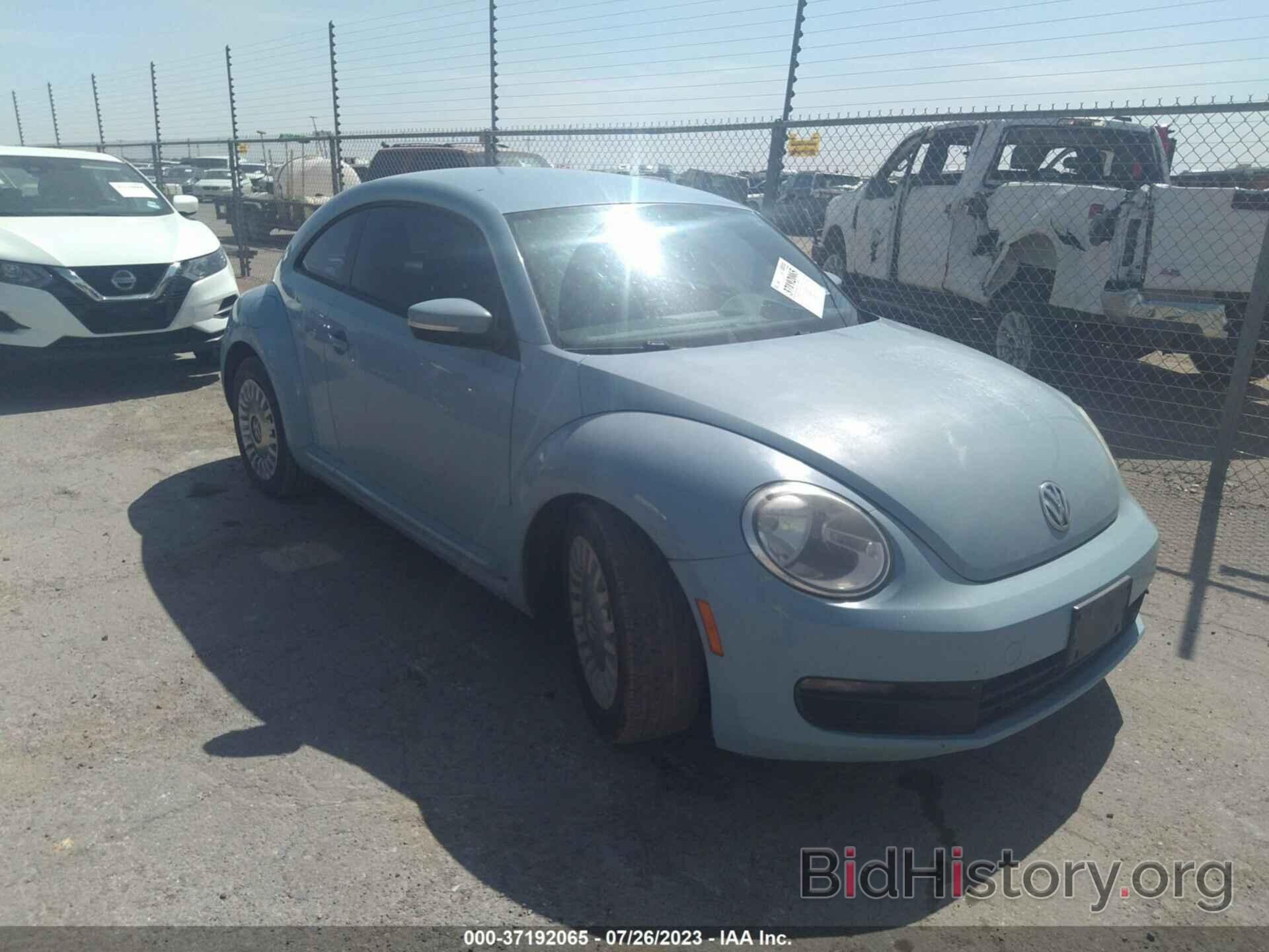 Photo 3VWJX7AT4DM681782 - VOLKSWAGEN BEETLE 2013