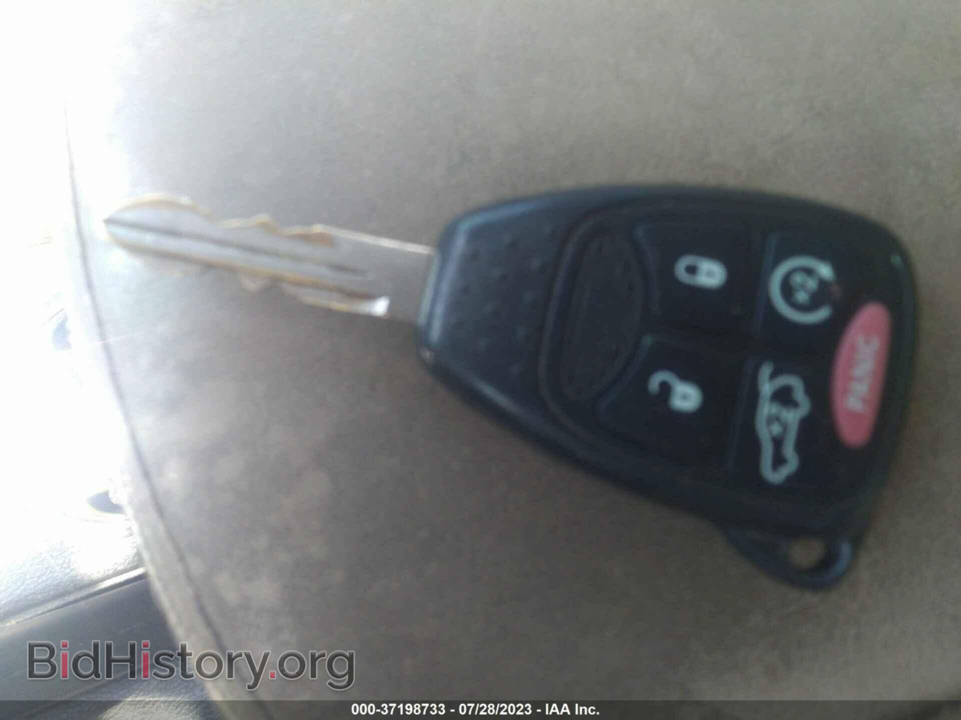 2012 CHRYSLER 200 - VIN: 1C3CCBCG0CN222008 - Фото 11