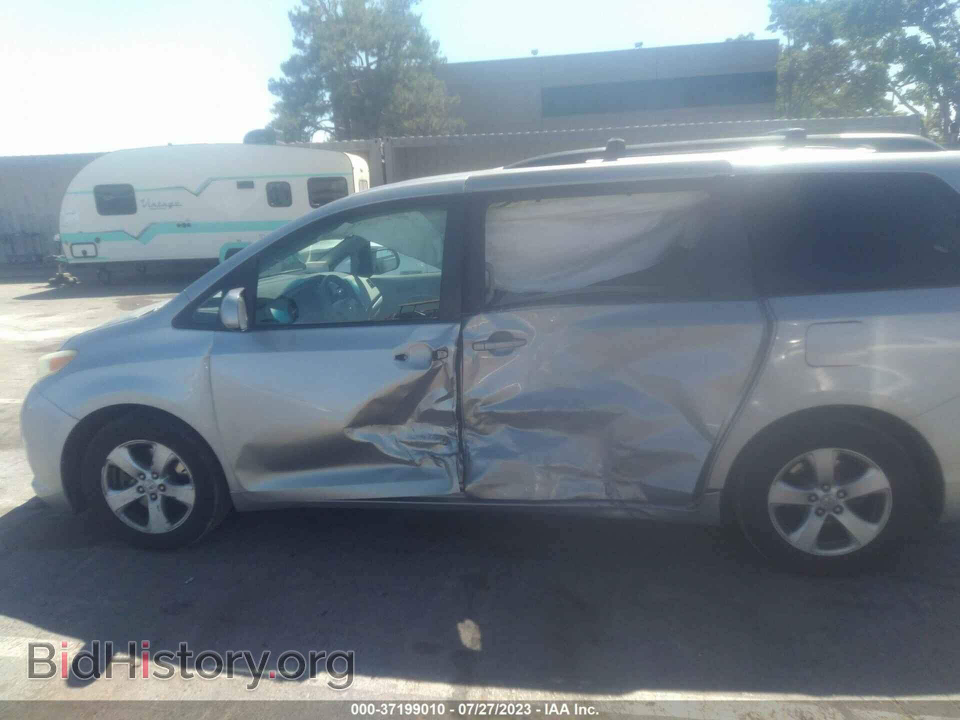 2012 TOYOTA SIENNA - VIN: 5TDKK3DC3CS211137 - Фото 6