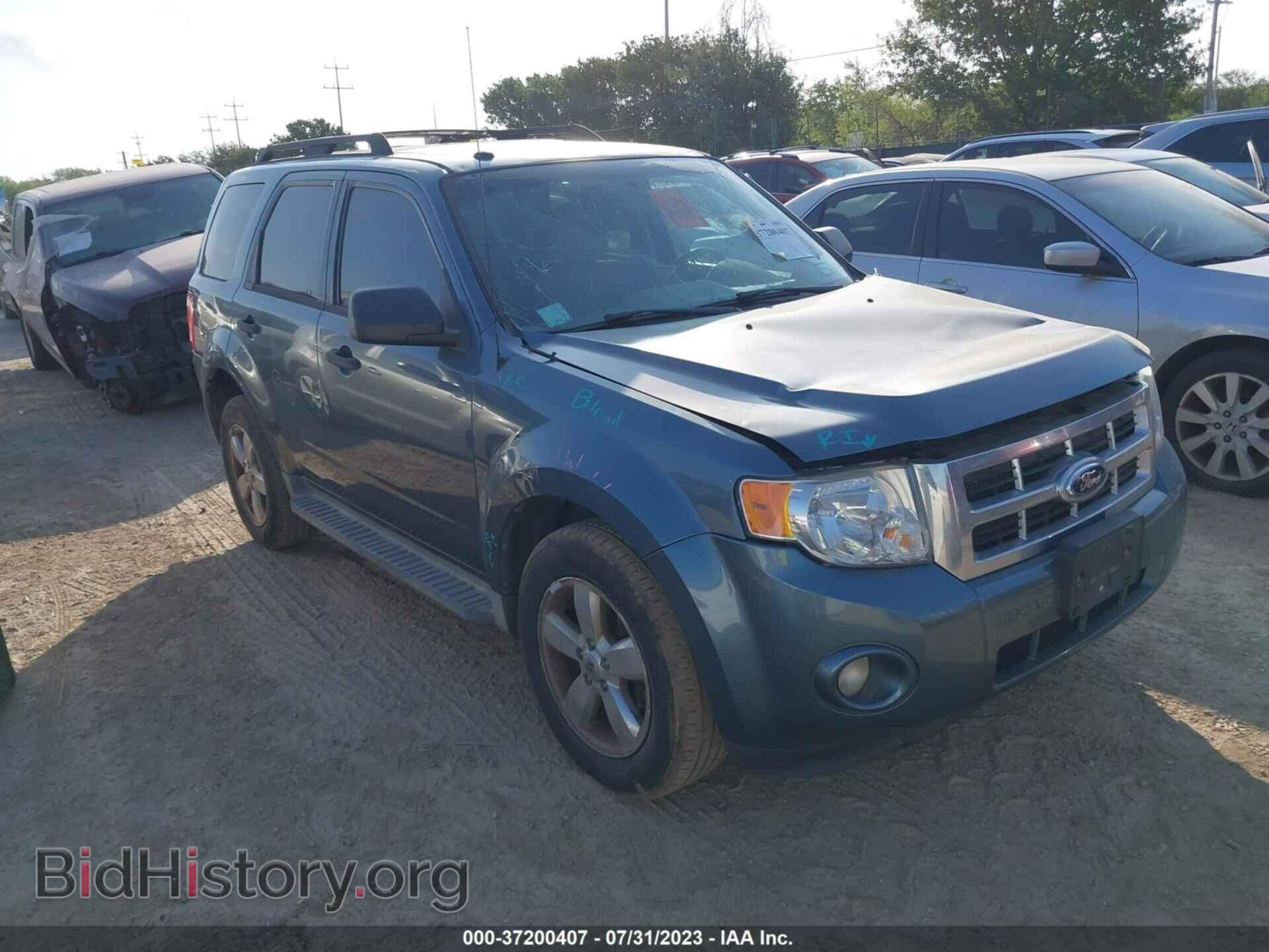 Фотография 1FMCU0DG2BKA32945 - FORD ESCAPE 2011