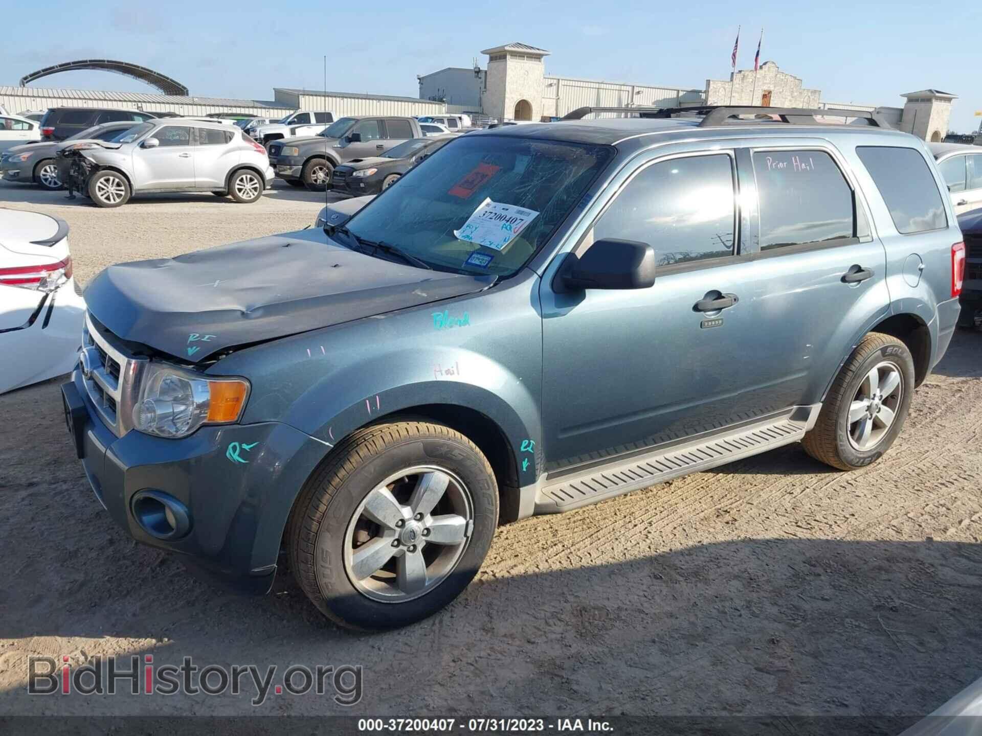 2011 FORD ESCAPE - VIN: 1FMCU0DG2BKA32945 - Фото 2