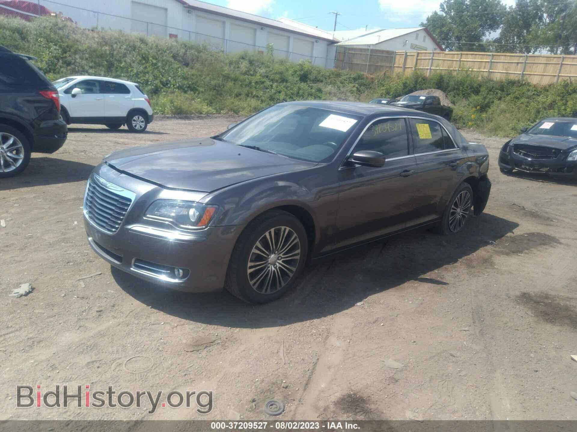 2014 CHRYSLER 300 - VIN: 2C3CCAGG5EH201493 - Фото 2