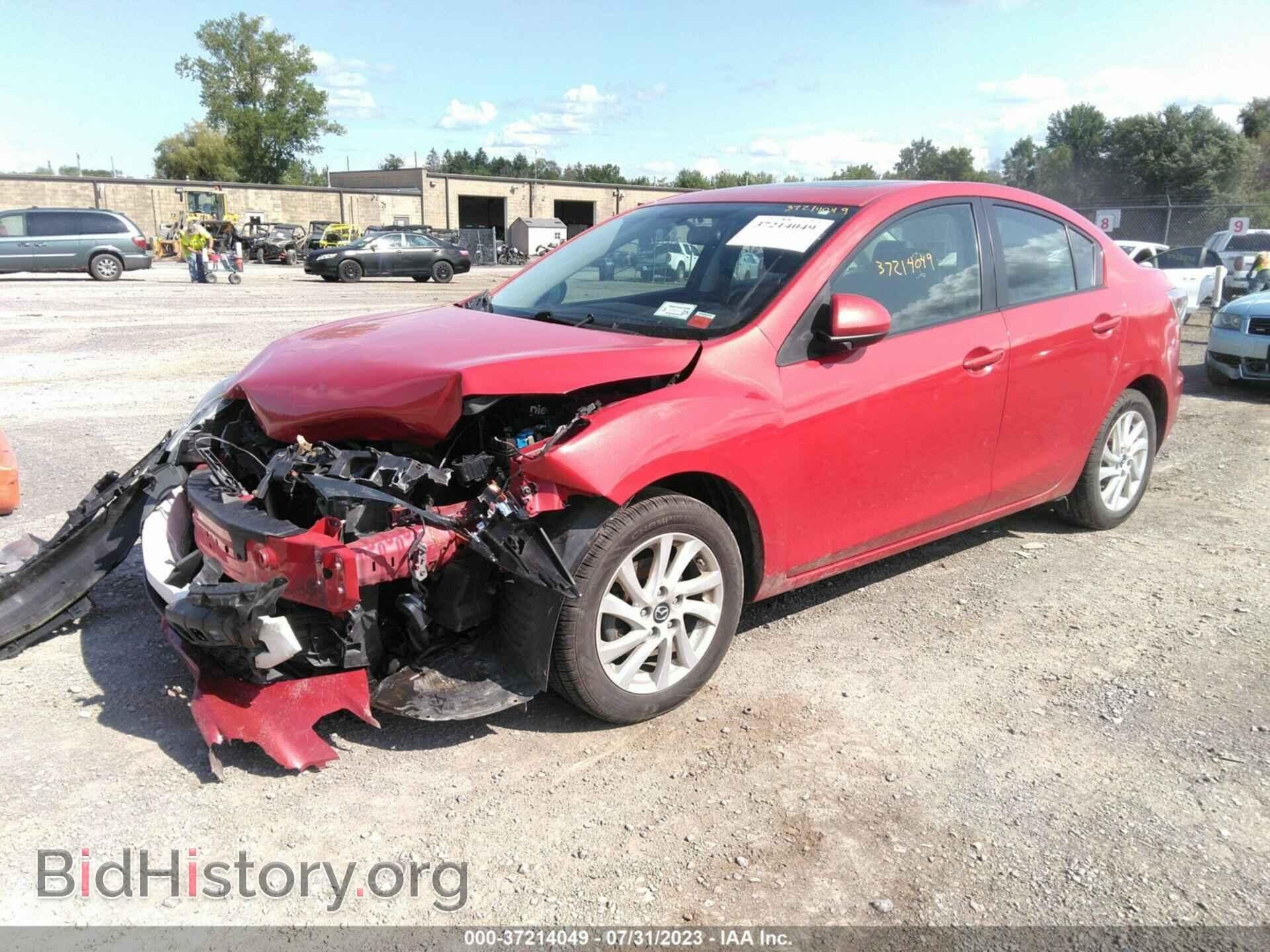 2013 MAZDA MAZDA3 - VIN: JM1BL1WP4D1815585 - Фото 2