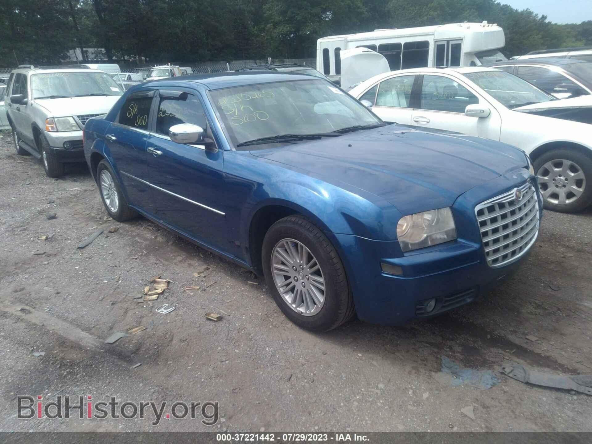 Photo 2C3CA4CD8AH185352 - CHRYSLER 300 2010