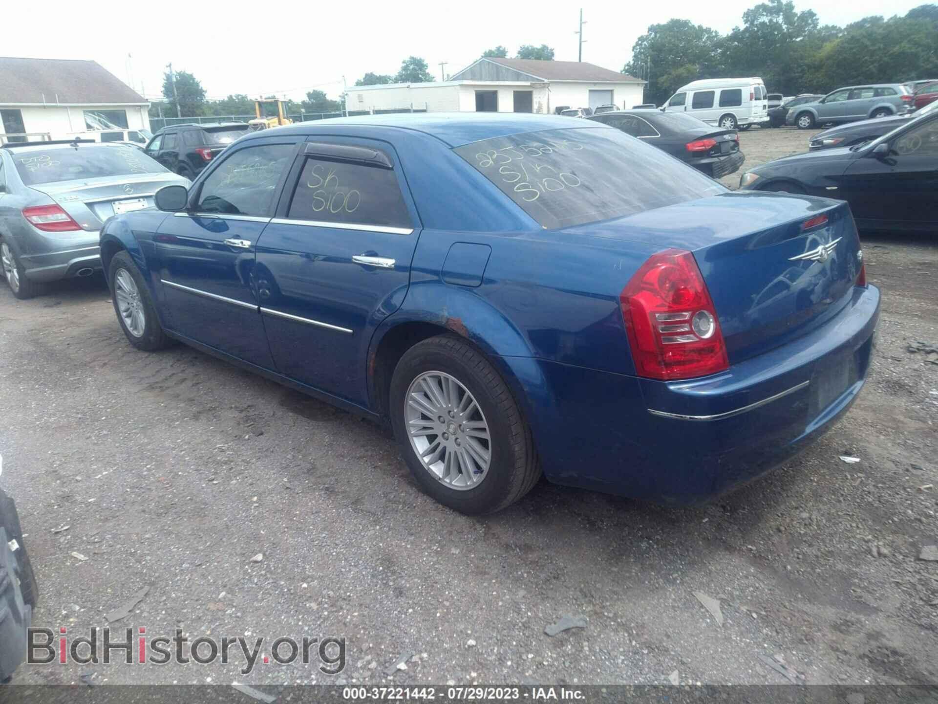 2010 CHRYSLER 300 - VIN: 2C3CA4CD8AH185352 - Фото 3