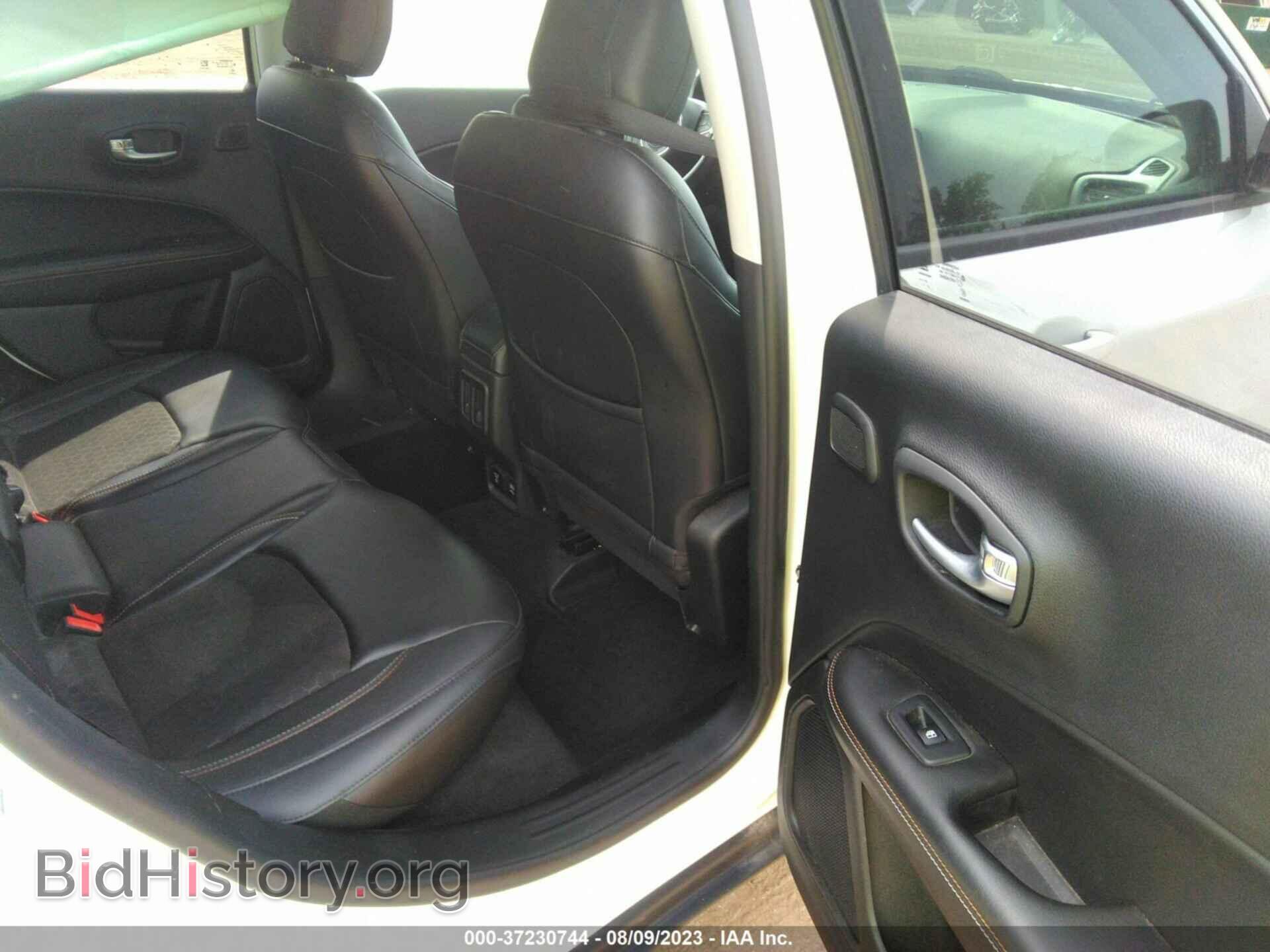 2018 JEEP COMPASS - VIN: 3C4NJDBB2JT161849 - Фото 8