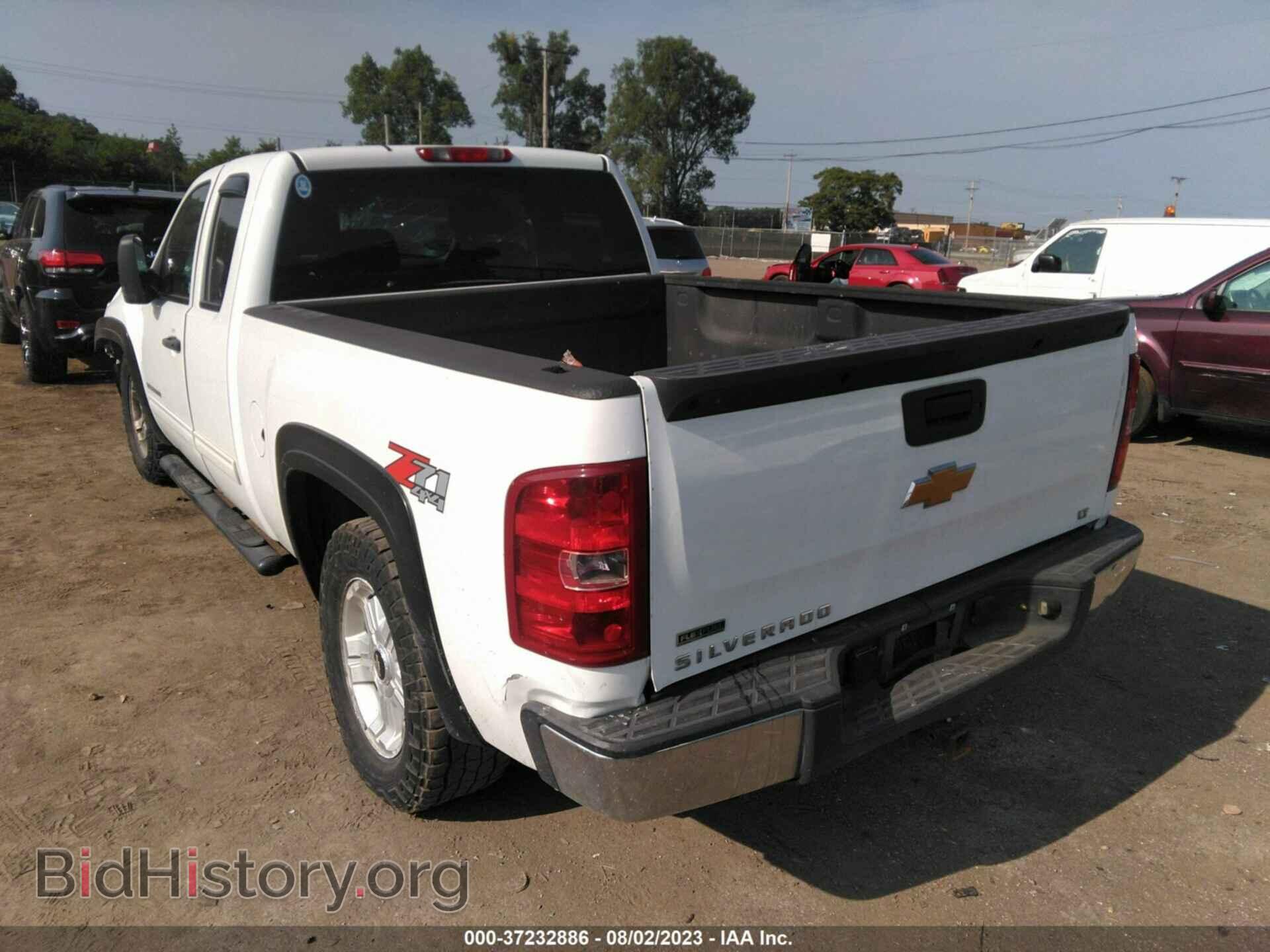 2011 CHEVROLET SILVERADO 1500 - VIN: 1GCRKSE32BZ217841 - Фото 3