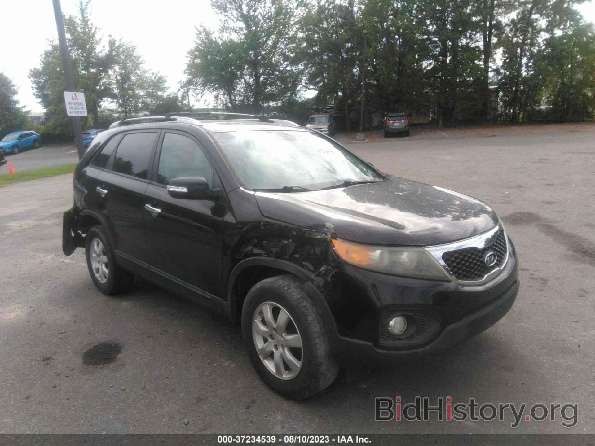 Photo 5XYKT4A18BG181845 - KIA SORENTO 2011