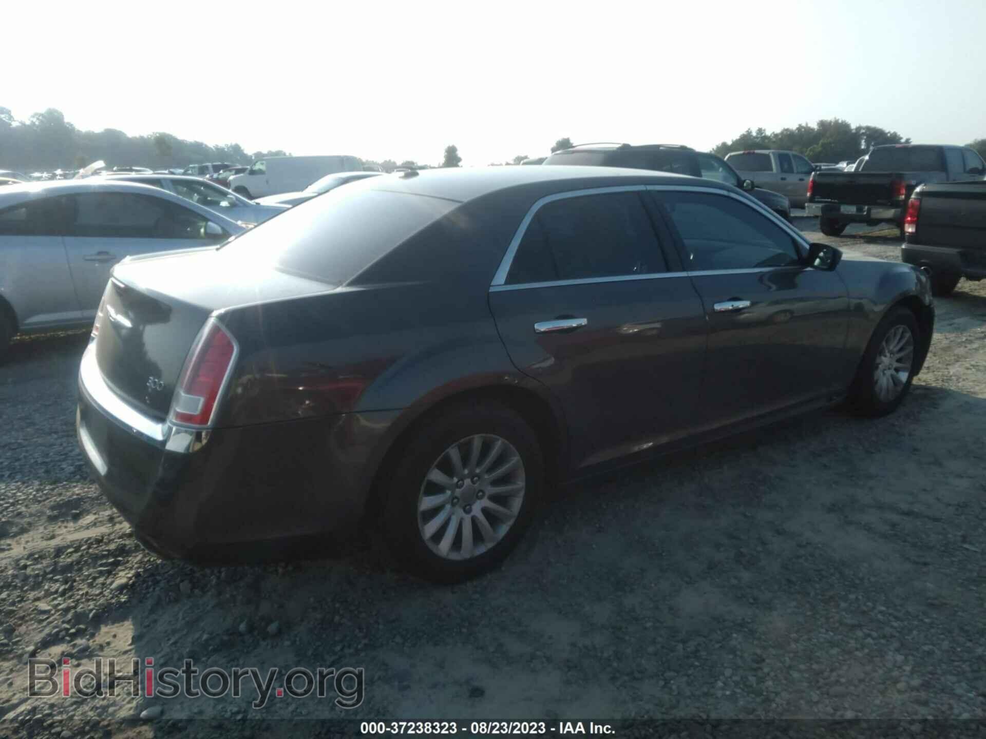 2014 CHRYSLER 300 - VIN: 2C3CCAAG0EH230988 - Фото 4