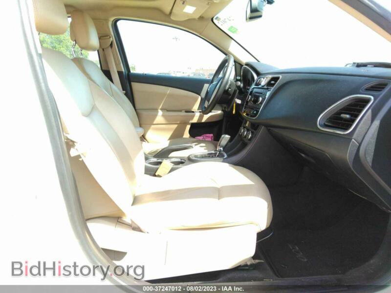 2013 Chrysler 200 (VIN 1C3CCBCGXDN508725) — фото 5 из 16