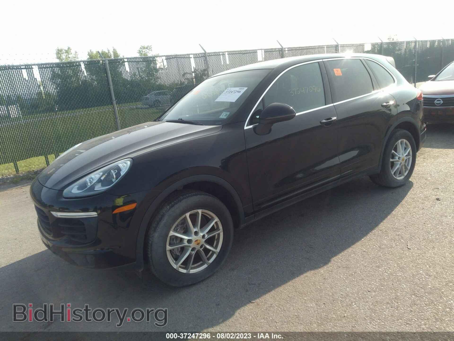 2016 PORSCHE CAYENNE - VIN: WP1AA2A27GLA10867 - Фото 2