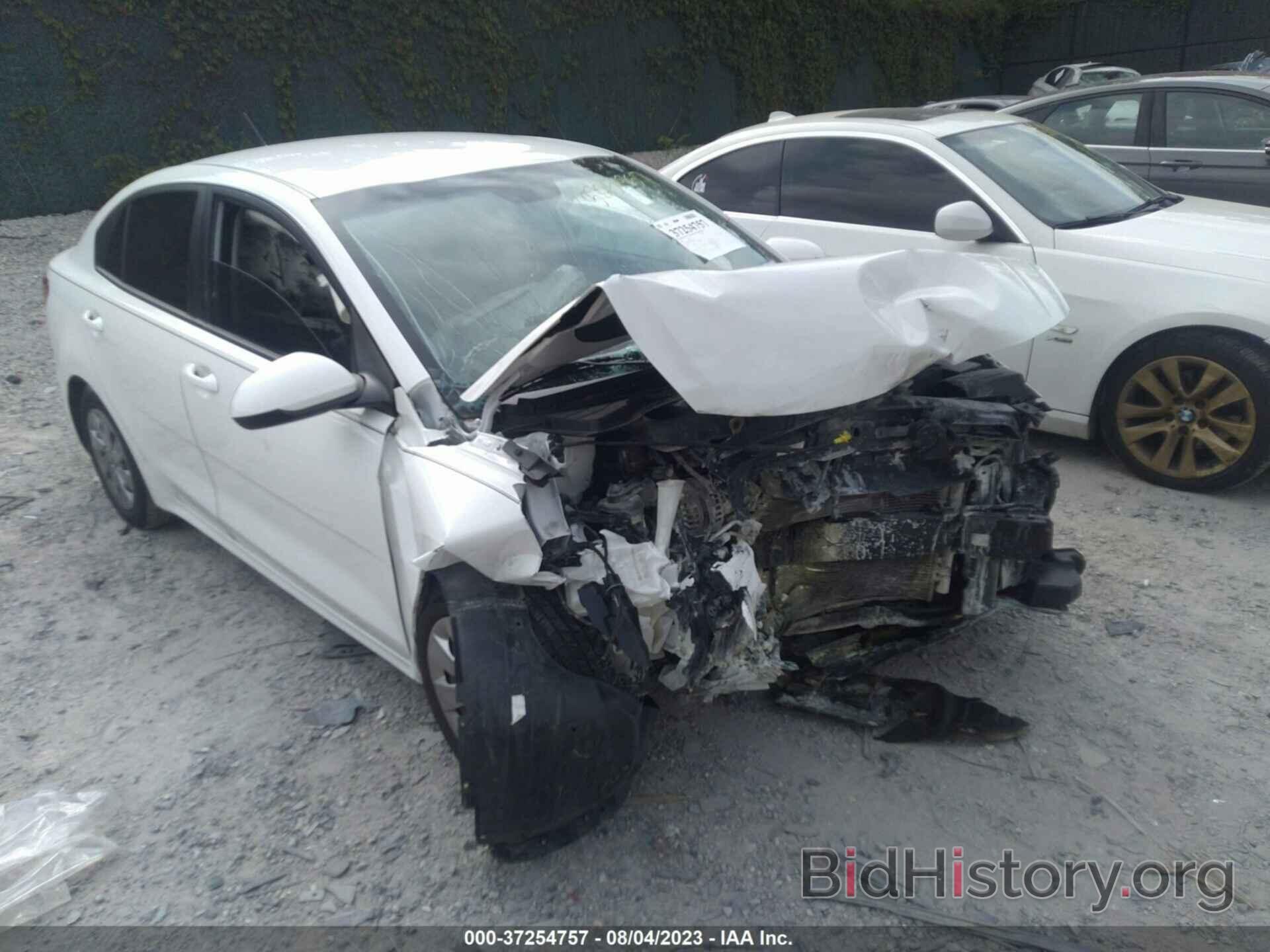 Photo 3KPA24AB7JE127102 - KIA RIO 2018