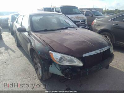 2013 Chrysler 200 LX, бордовый — VIN 1C3CCBAB9DN660308, IAAI